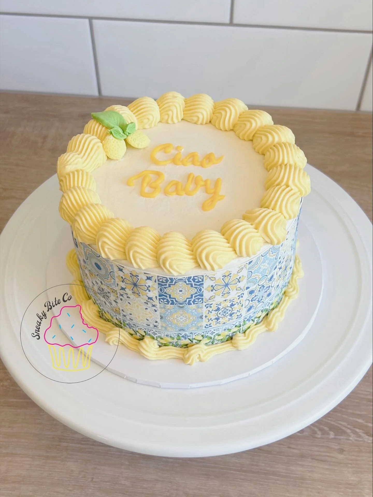 Ciao Baby! 🍋🫐

This sweet little, Amalfi inspired baby shower cake. So cute! 💛

🎂 Chocolate mud.
.
.
.
.
.
#babyshowercakes #amalficoast #lemontilecake #italiantilecakeprint #tileprintcake #bluewhitetilecake #geelongcakes #geelongbaker #teesdaleb