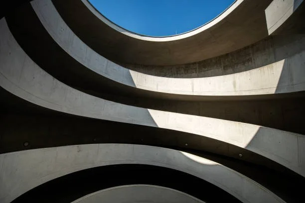 Here a brief description of the architecture Our portfolio reflects a commitment to excellence at every scale. Each project is the result of precise design, tailored strategy, and an uncompromising attention to detail. With a solid track record acros