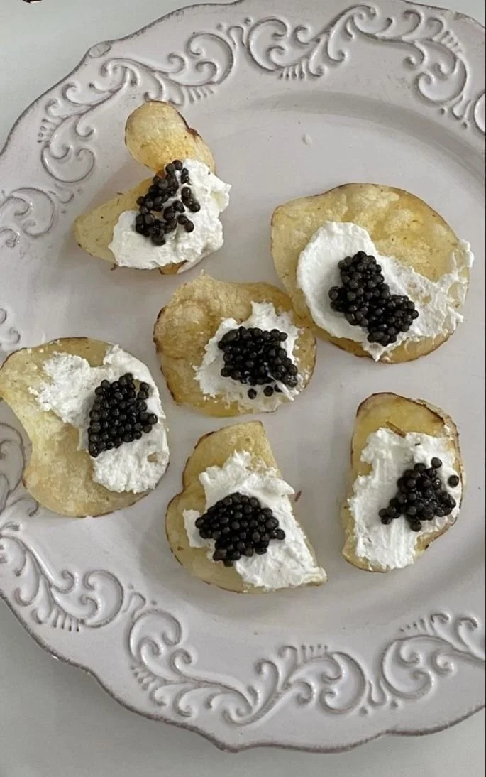 Curiosidades del Caviar: Datos Sorprendentes que Todo Amante del Lujo Gourmet Debe Saber.