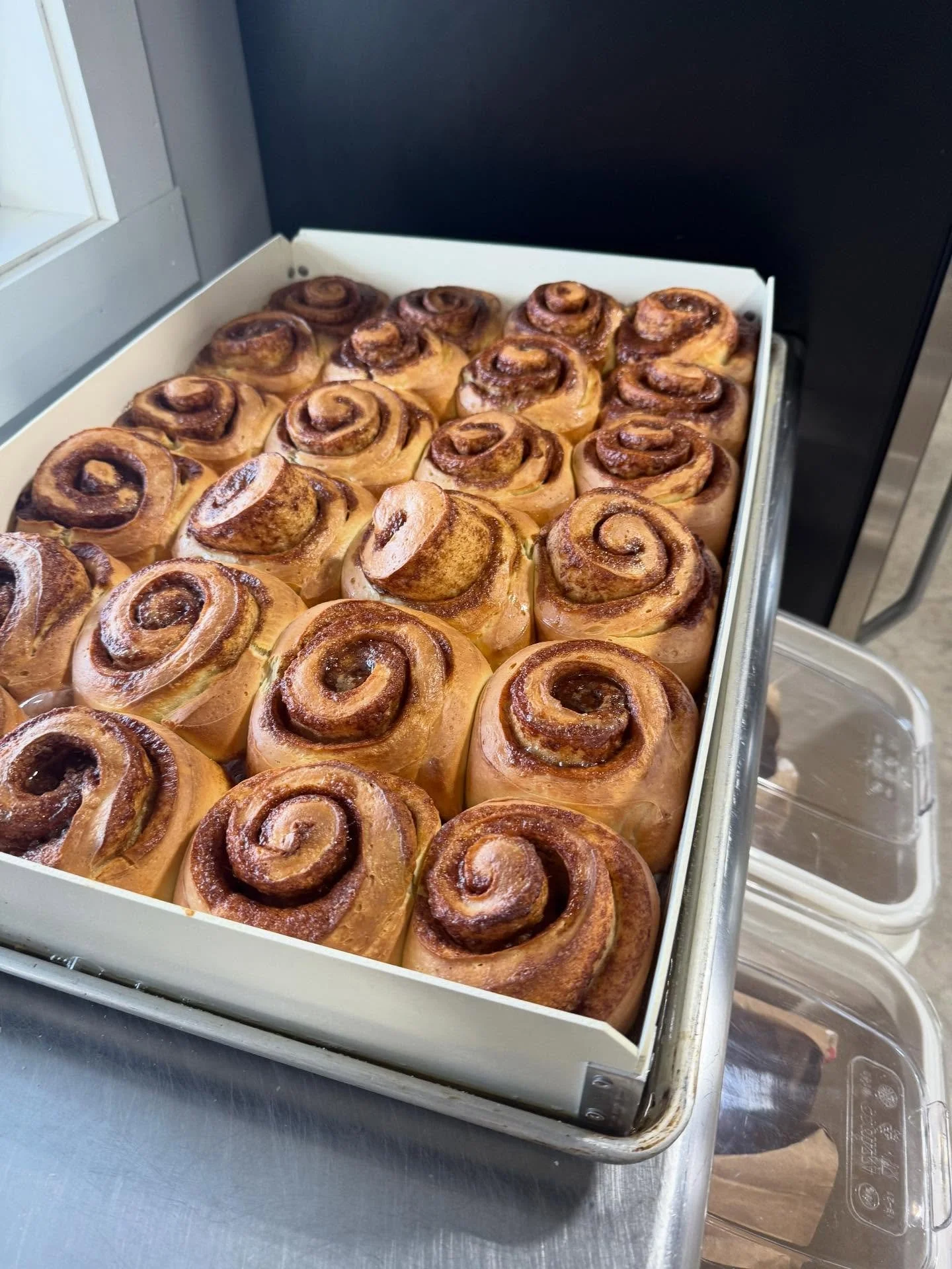 Good morning! Do you know that today is our first open farm day? We are here from 9 a.m. to 1 p.m. Come see us!  #buildingsilveroakfarm @pgcountyva @pgfarmersmarket @visitpetersburgva @vafarmbureau