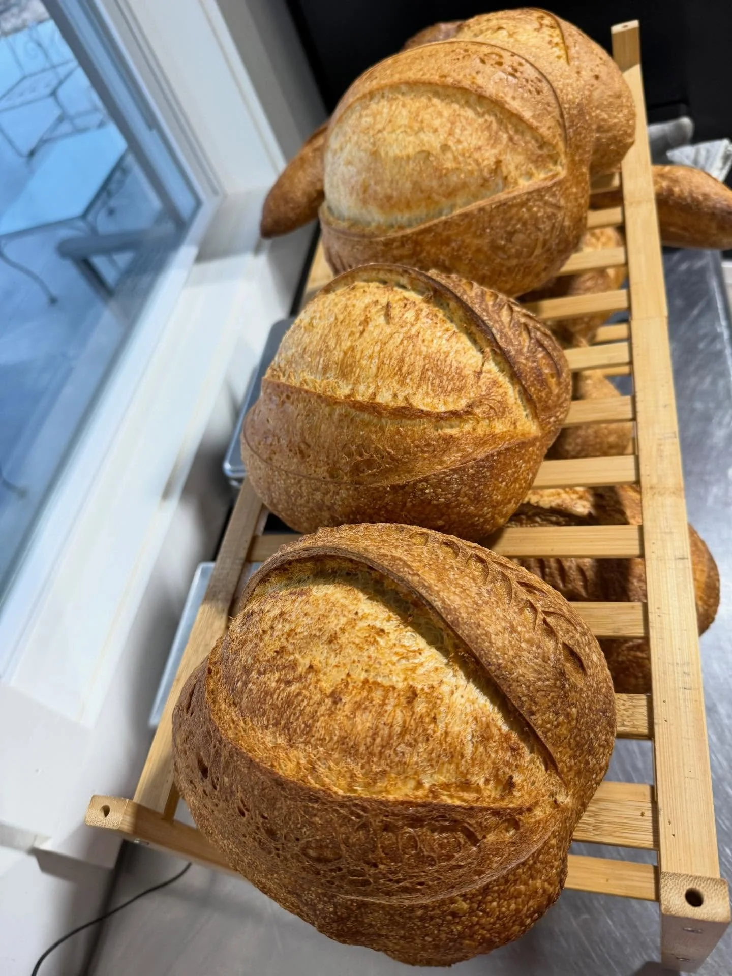 Fresh hot bread!  There are a few loaves still available!  Perfect weather for soup and bread. Pick up at the barn today after 12pm. Please let me know if you&rsquo;d like one. 804.586.5822. Happy Sunday!  #farmerbaker #buildingsilveroakfarm #sourdou