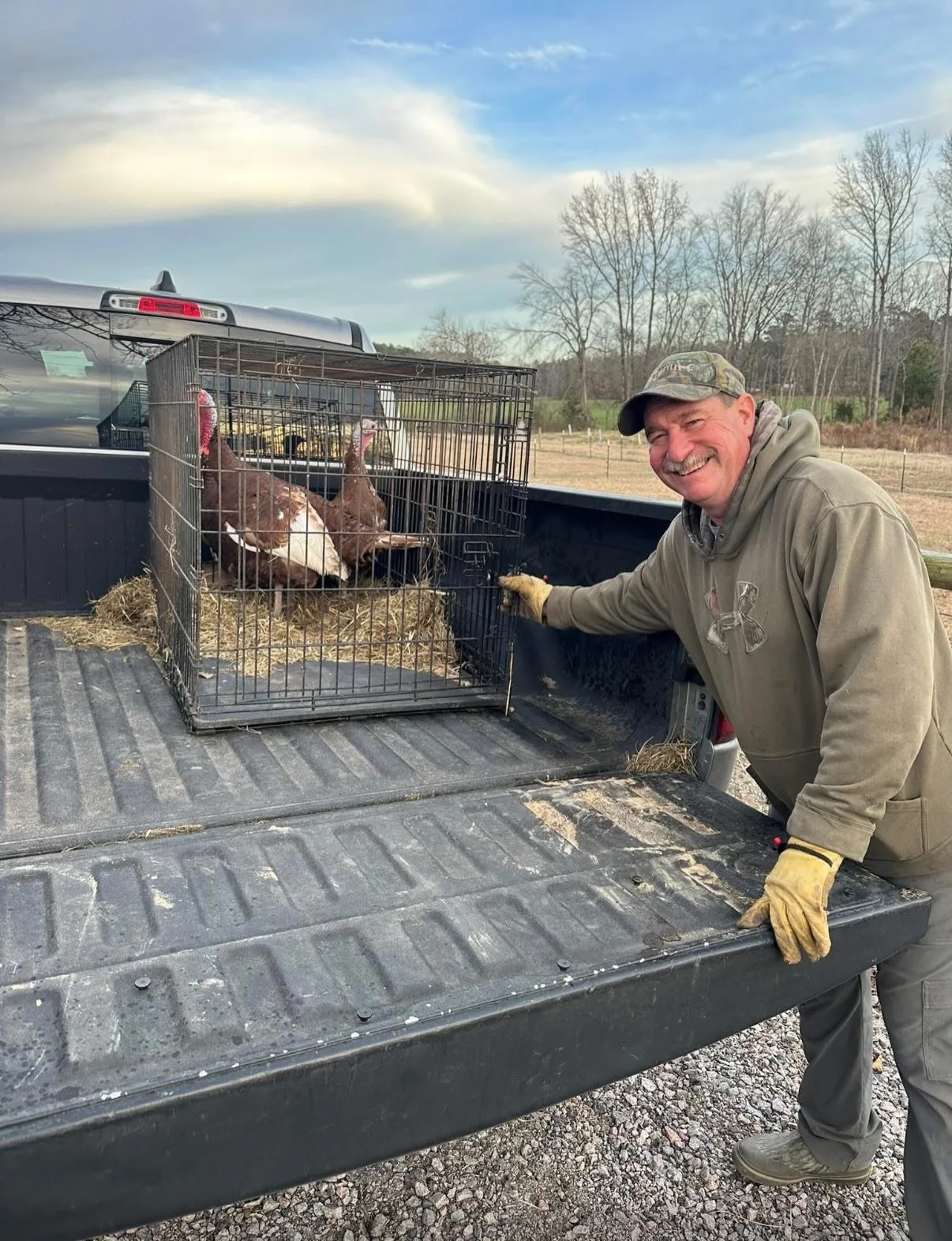 Christmas came a little early to Silver Oak Farm! 🦃Welcome home Fred and Wilma. Dance of the Christmas Boxes. We&rsquo;ll see you tomorrow between 11-5 for pick-up. 🎄🥰 #buildingsilveroakfarm #locallygrownhappiness #farmerbaker @pgcountyva @pgfarme