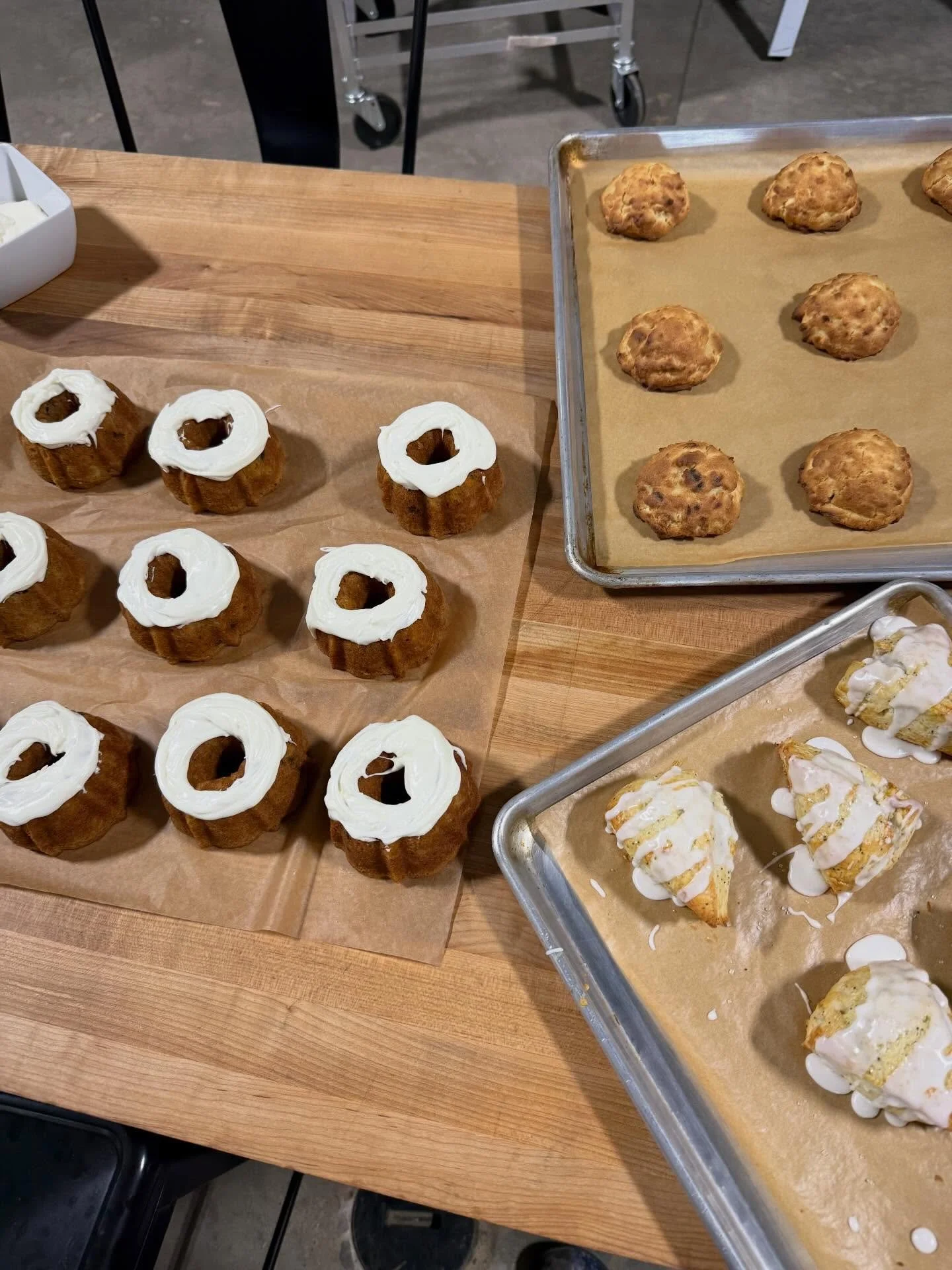 Goodness headed to @apothiccompany this morning. Lemon-poppy seed scones, lemon, white chocolate chip cookies, and carrot cake Bundts with cream cheese glaze. Along with chocolate chip cookies and bacon-cheddar-chive scones. It&rsquo;s a great day! #