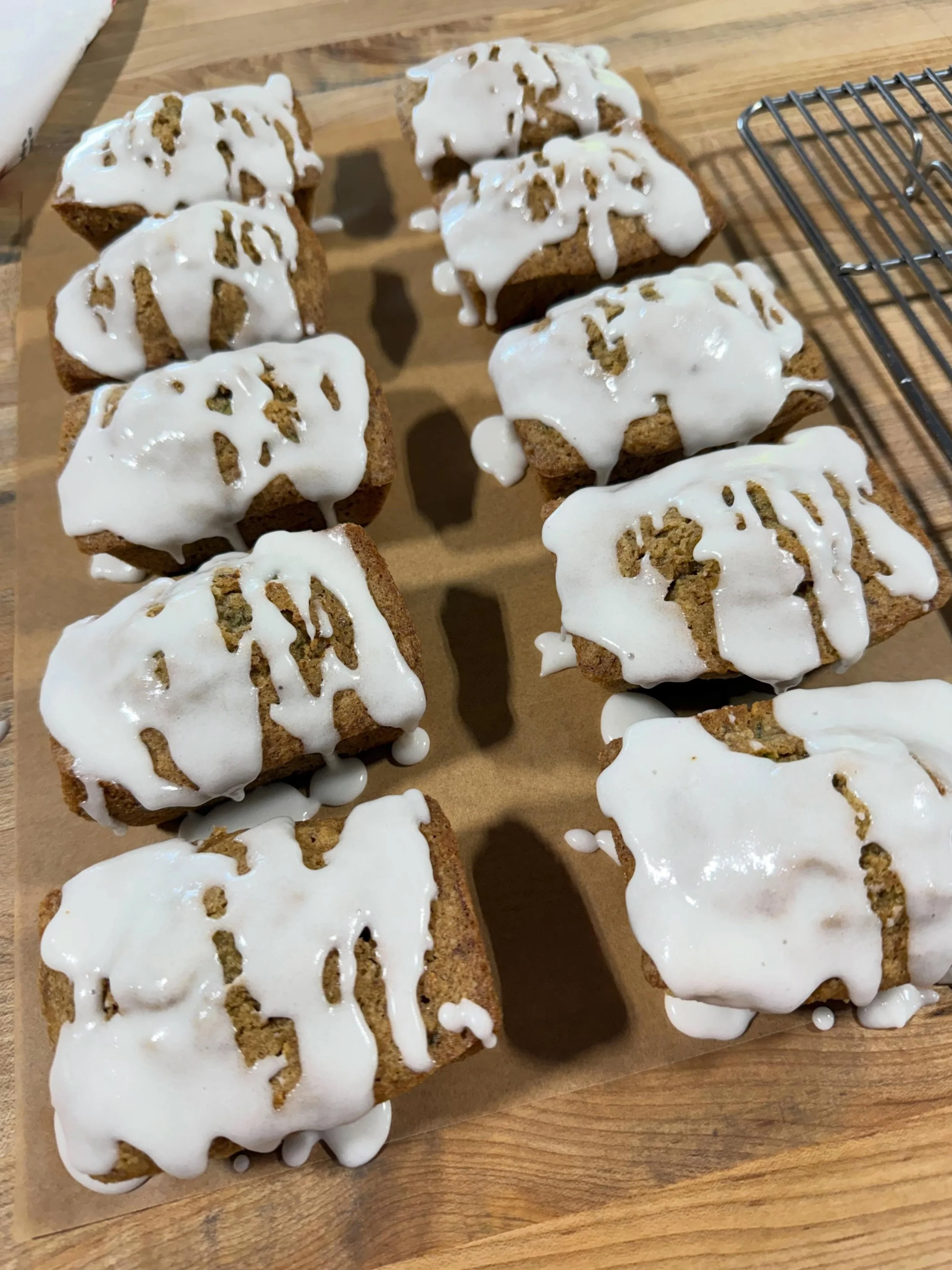 Happy Thursday, friends. Got some beautiful zucchini from our friends at @allgoodthingsfarmmarket  Mini zucchini bread with a crunchy lemon glaze headed to the @apothiccompany White chocolate almond, and bacon cheddar chive scones along with lemon-bl