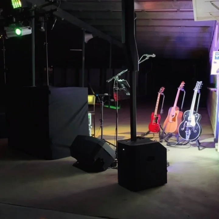 Sound checked and ready to rock for the Warracknabeal Eagles vote count 2025 a few weeks back! 🎸 

#livemusic #onemanband #countryfooty #timwilliams #masterofthetuniverse