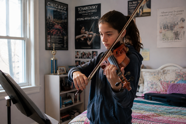 Technique or Musicality First? Why the Question Misleads Beginner Violin Teaching