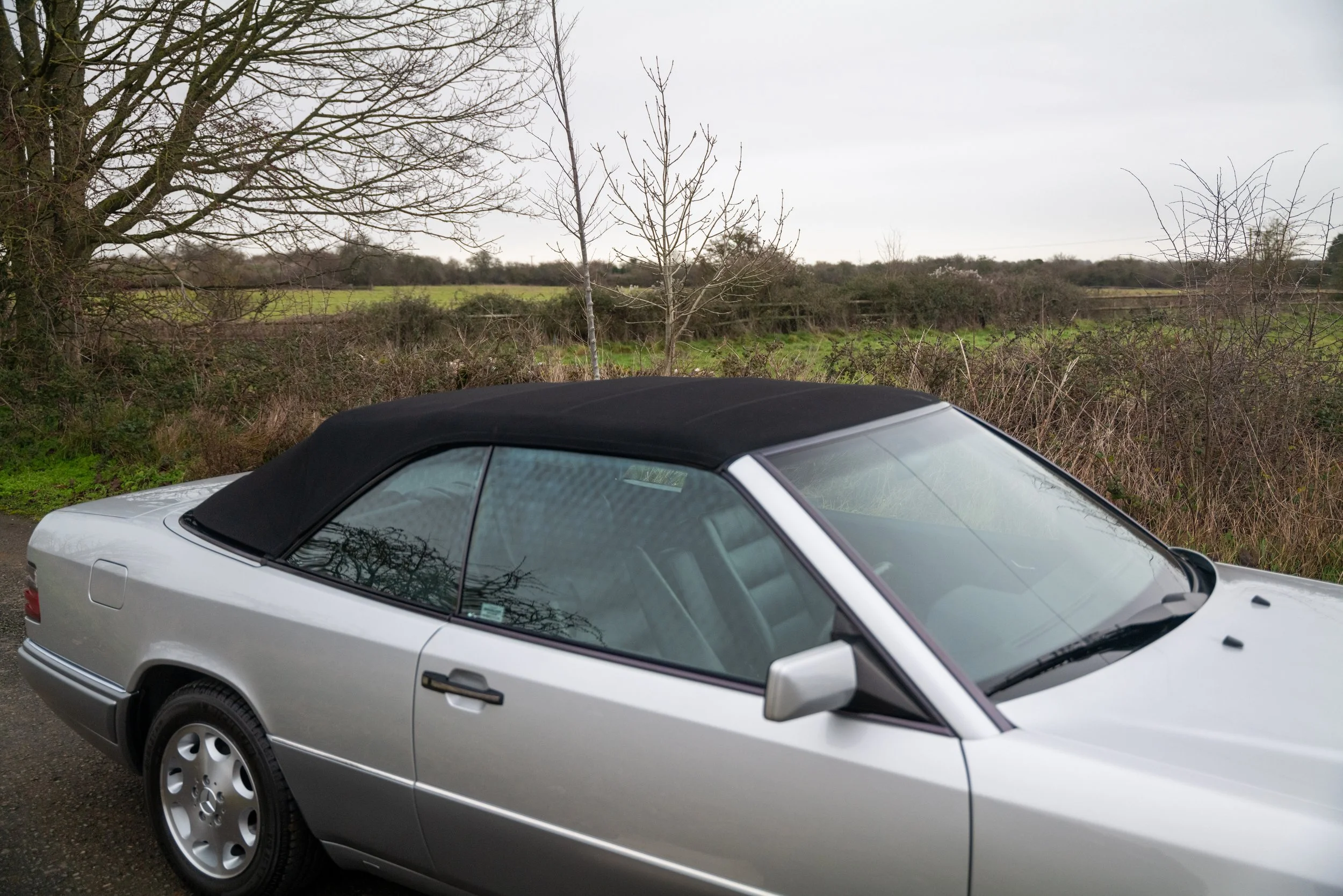 1996 Mercedes E320 Cabriolet - 46 - L1070470.jpg