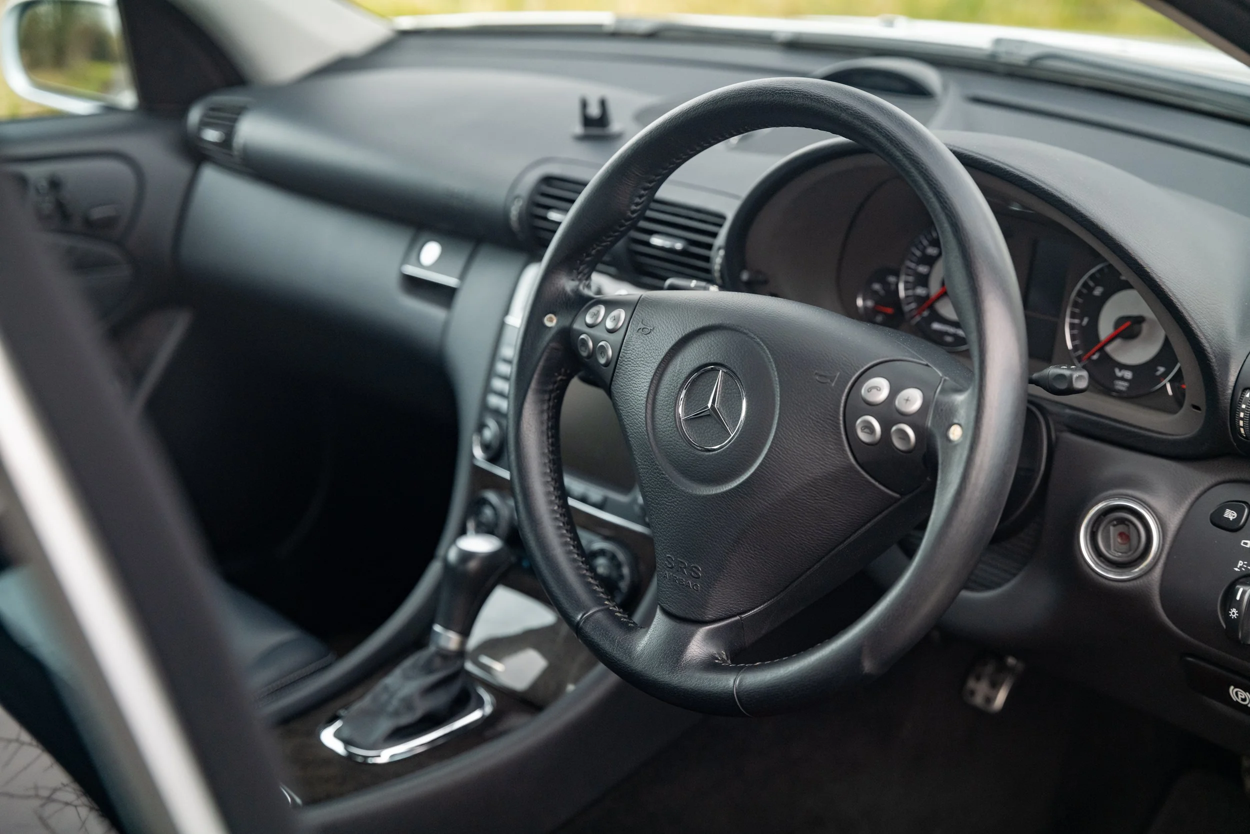 2004 Mercedes C55 Saloon - 31 - L1070377.jpg