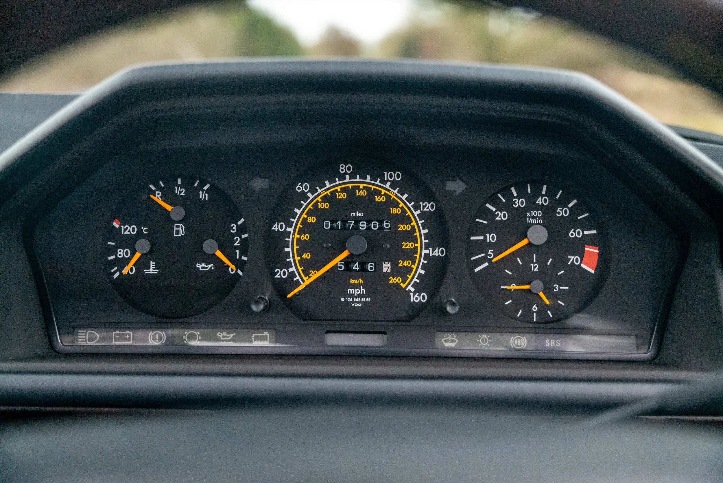 1996 Mercedes E320 Cabriolet - 31 - L1070454.jpg