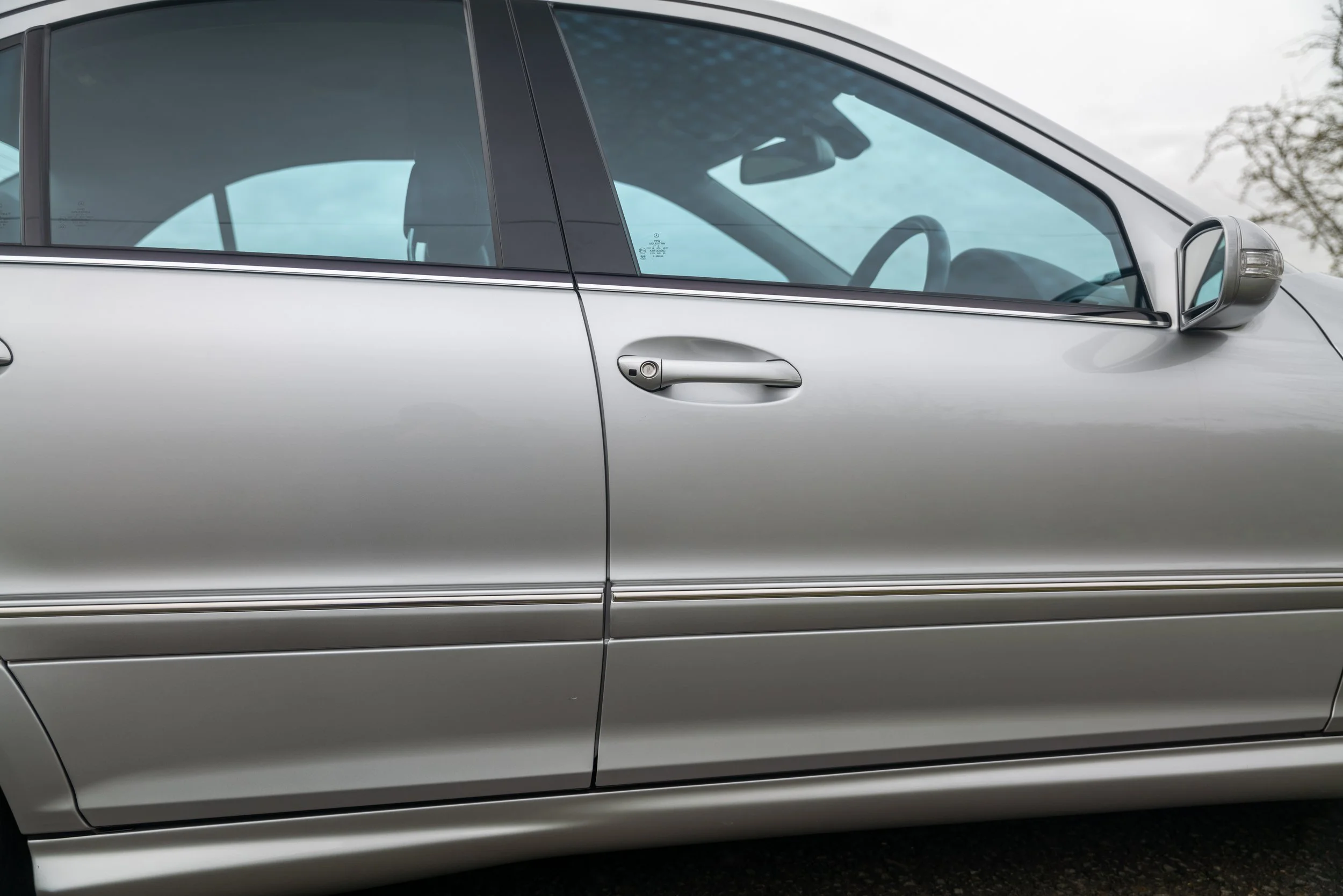 2004 Mercedes C55 Saloon - 26 - L1070370.jpg