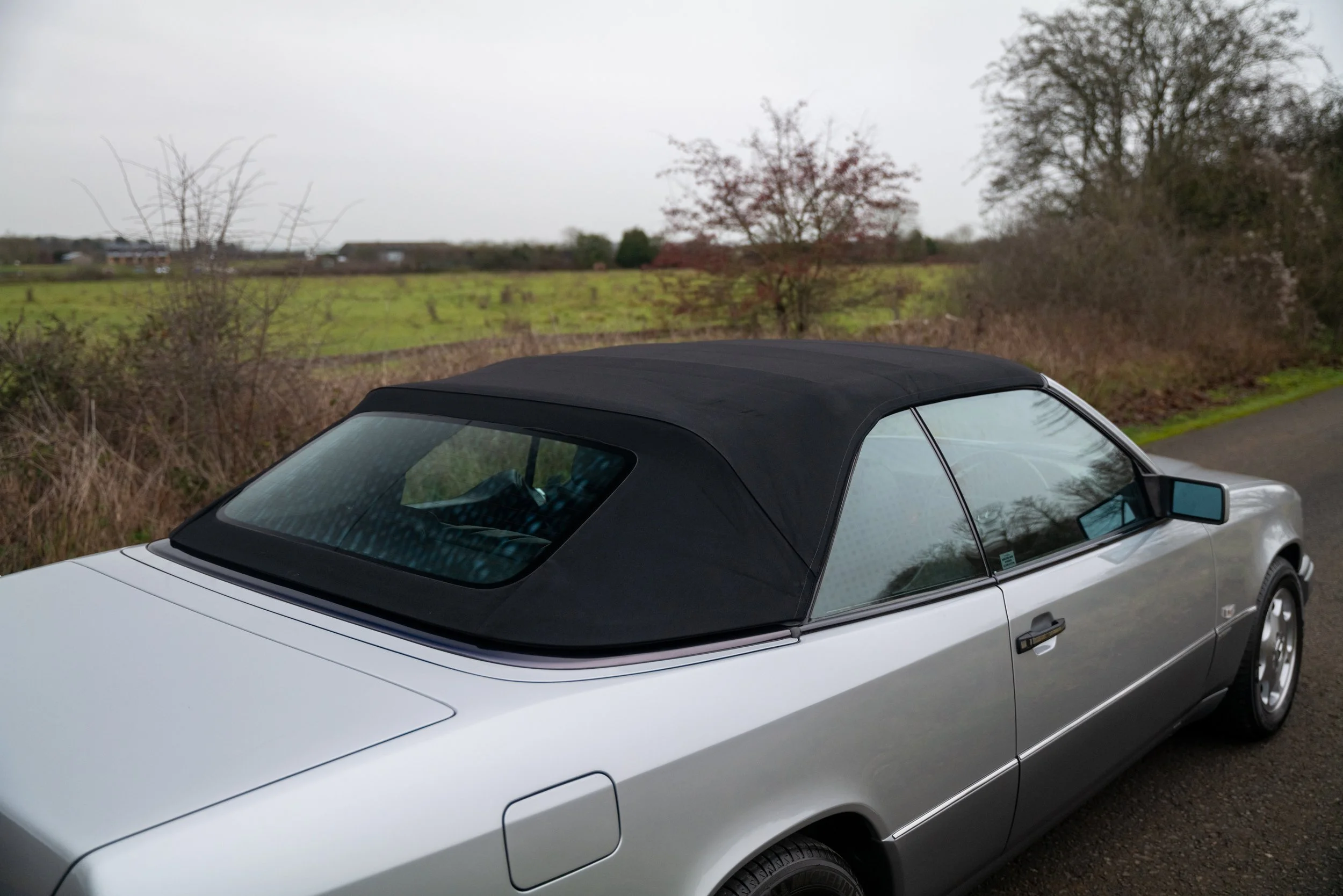 1996 Mercedes E320 Cabriolet - 47 - L1070471.jpg