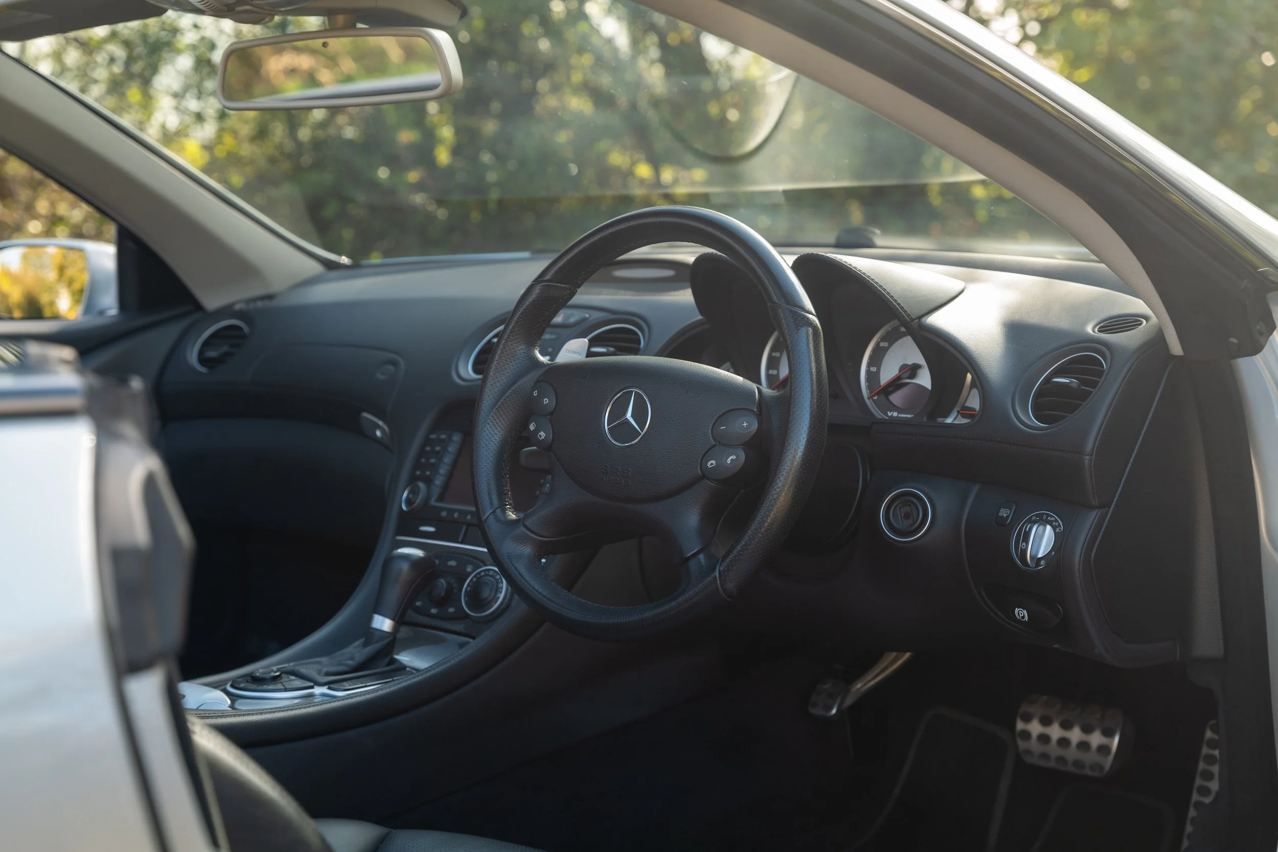 2007 Mercedes SL55 AMG - 26 - L1080855.jpg