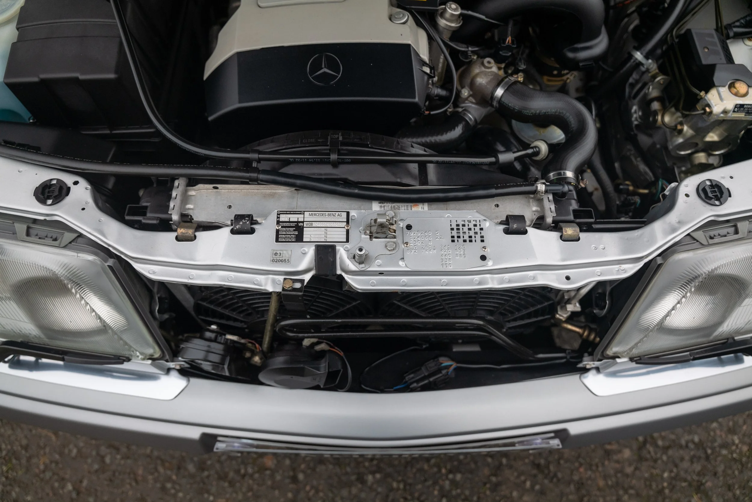 1996 Mercedes E320 Cabriolet - 44 - L1070468.jpg