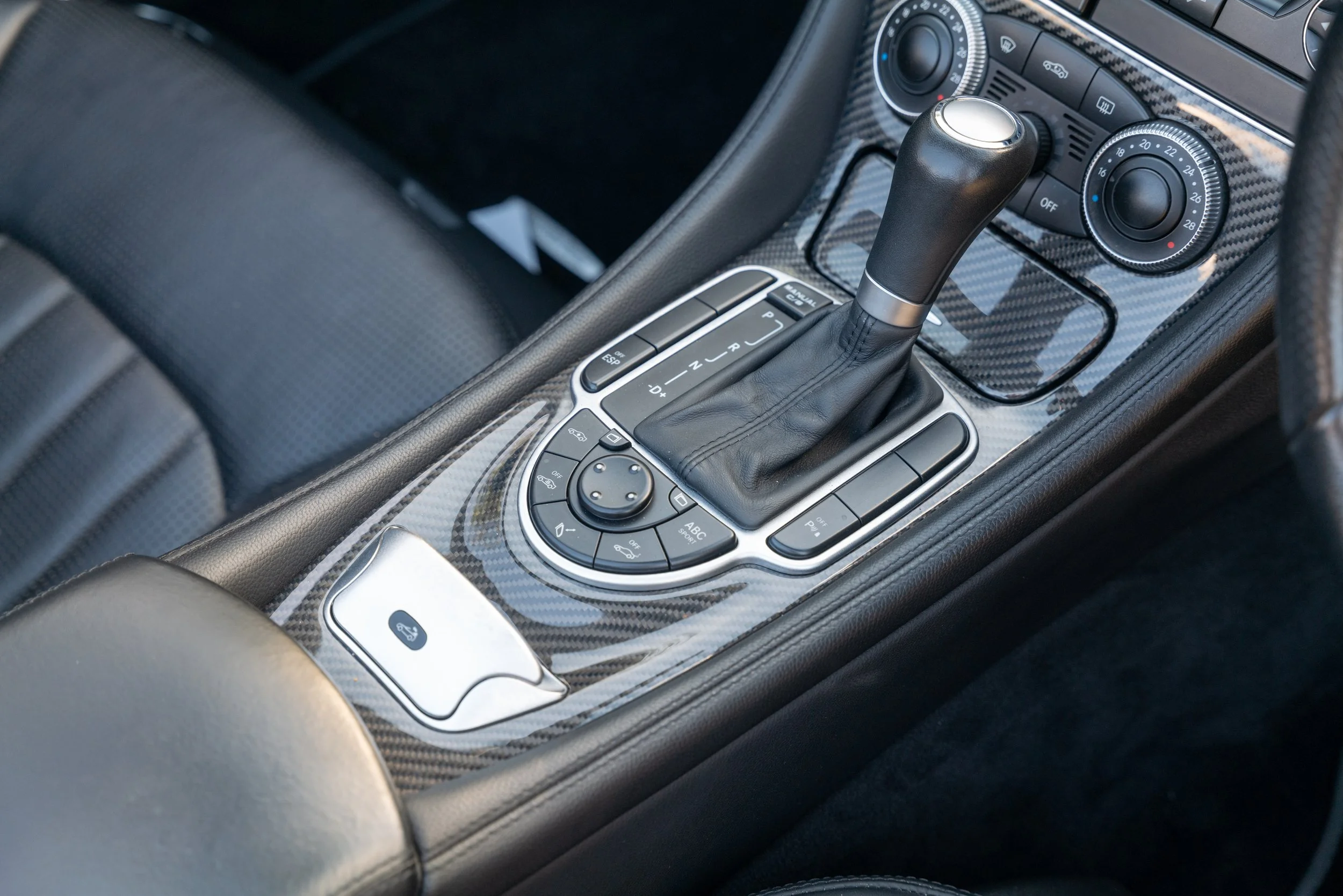 2007 Mercedes SL55 AMG - 36 - L1080867.jpg