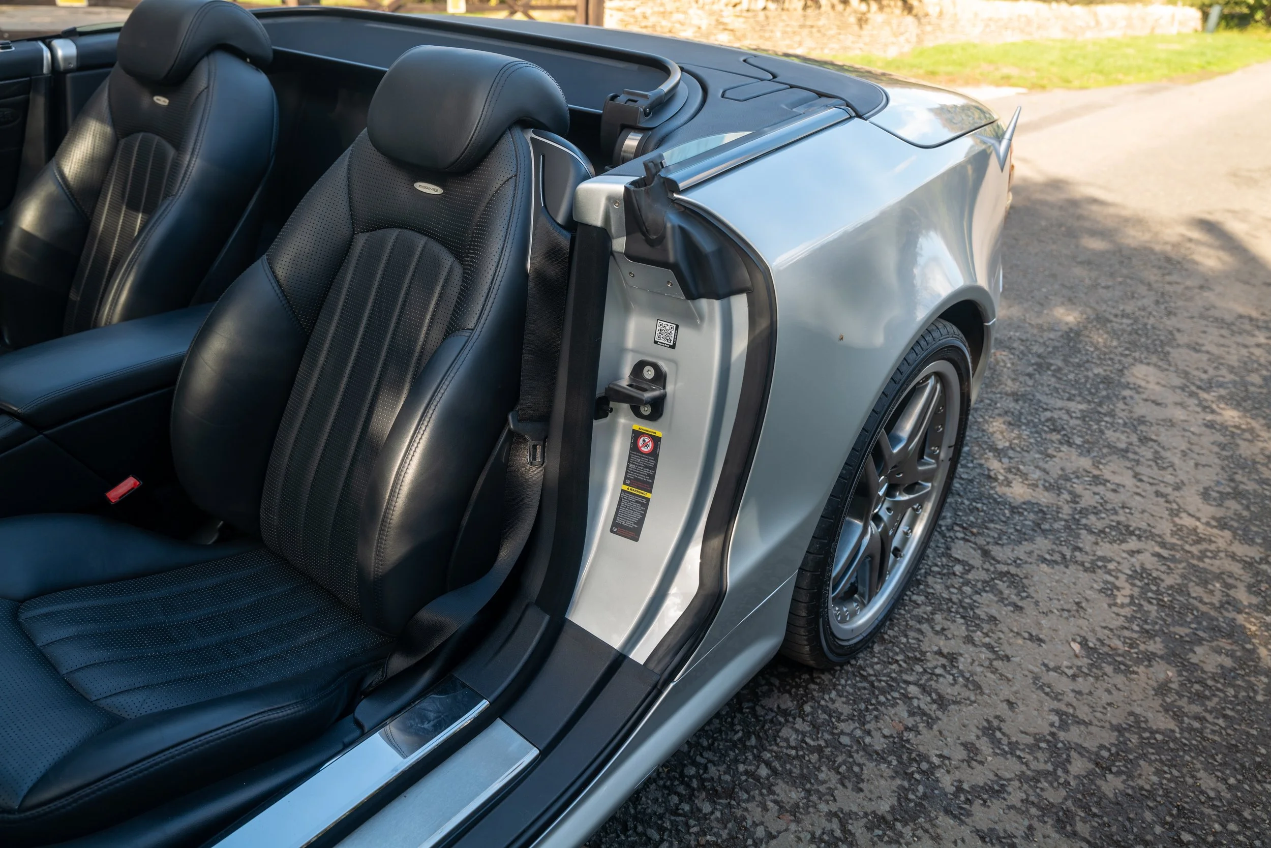 2007 Mercedes SL55 AMG - 49 - L1080884.jpg