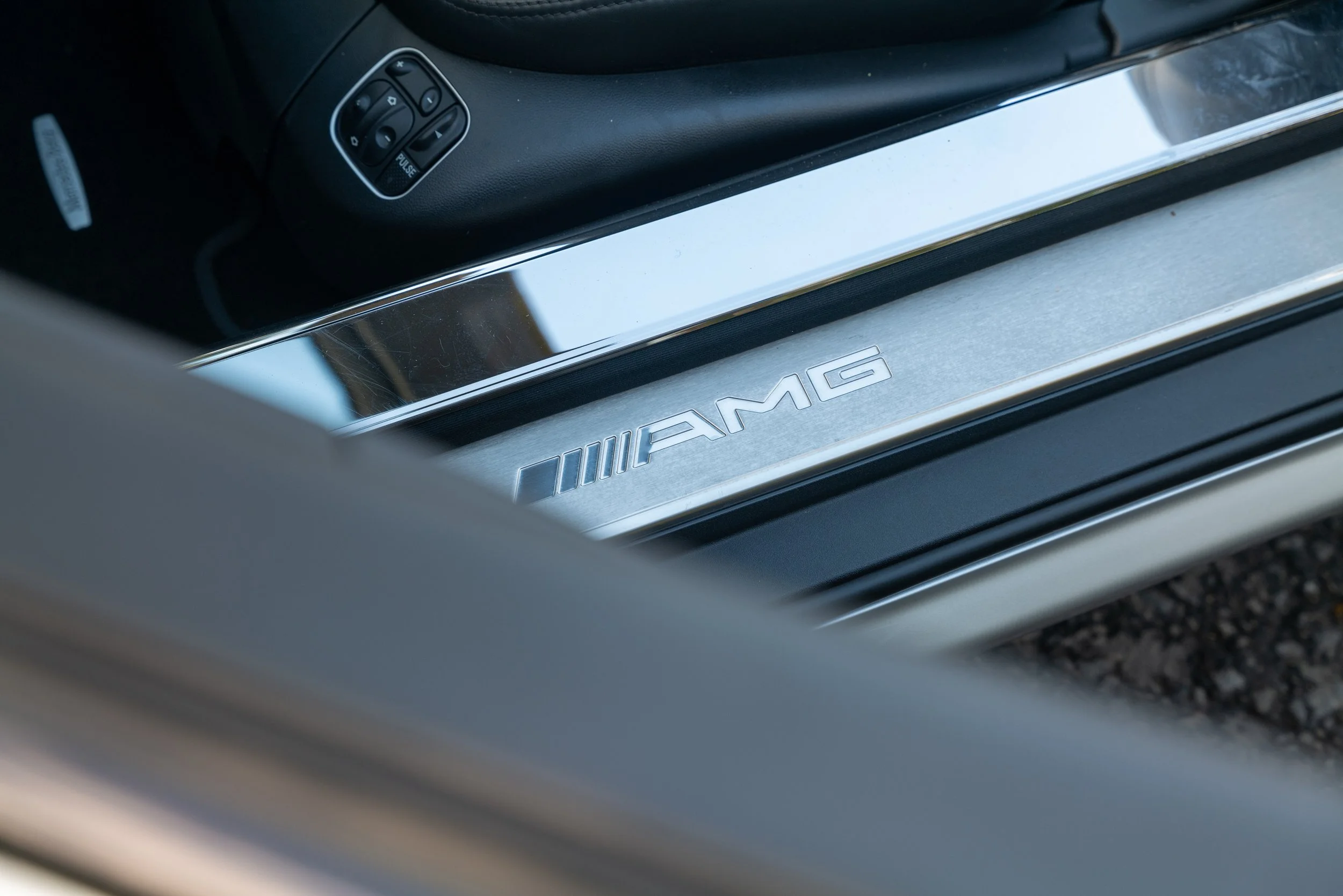 2007 Mercedes SL55 AMG - 48 - L1080883.jpg