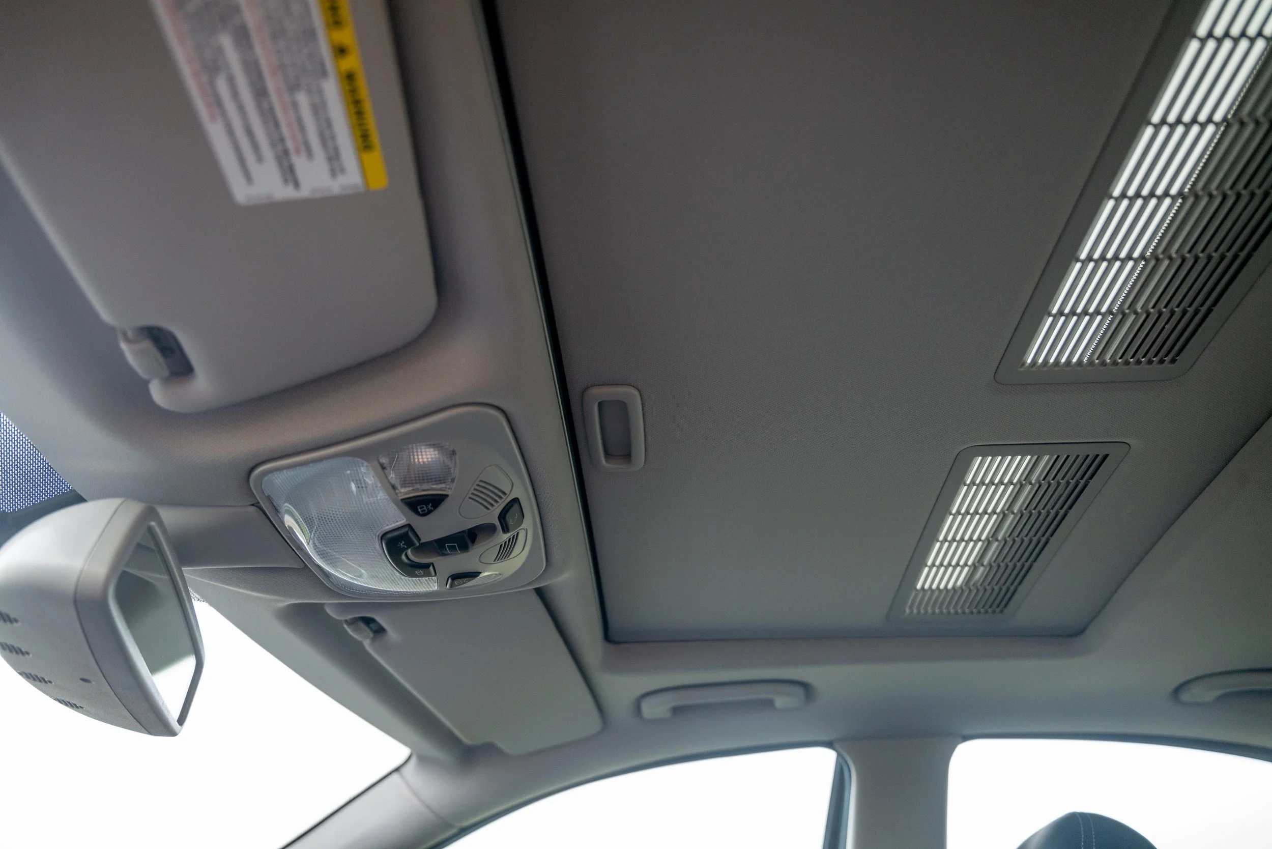 2004 Mercedes C55 Saloon - 50 - L1070398.jpg