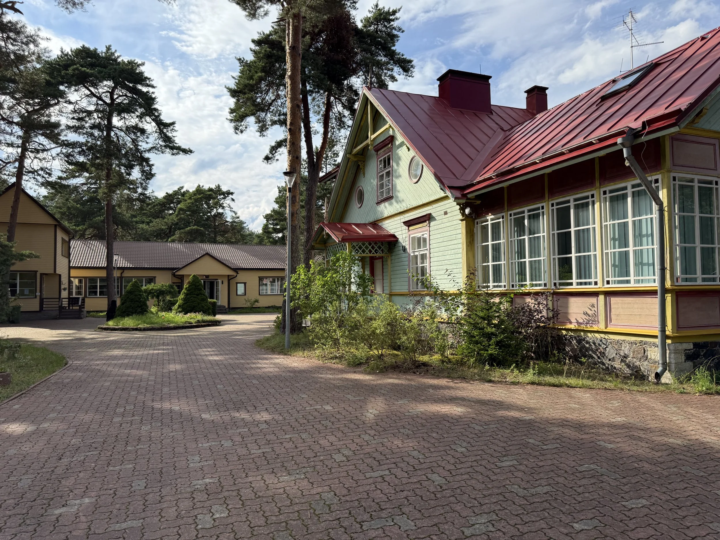 Kloogaranna Puhkeküla hooned