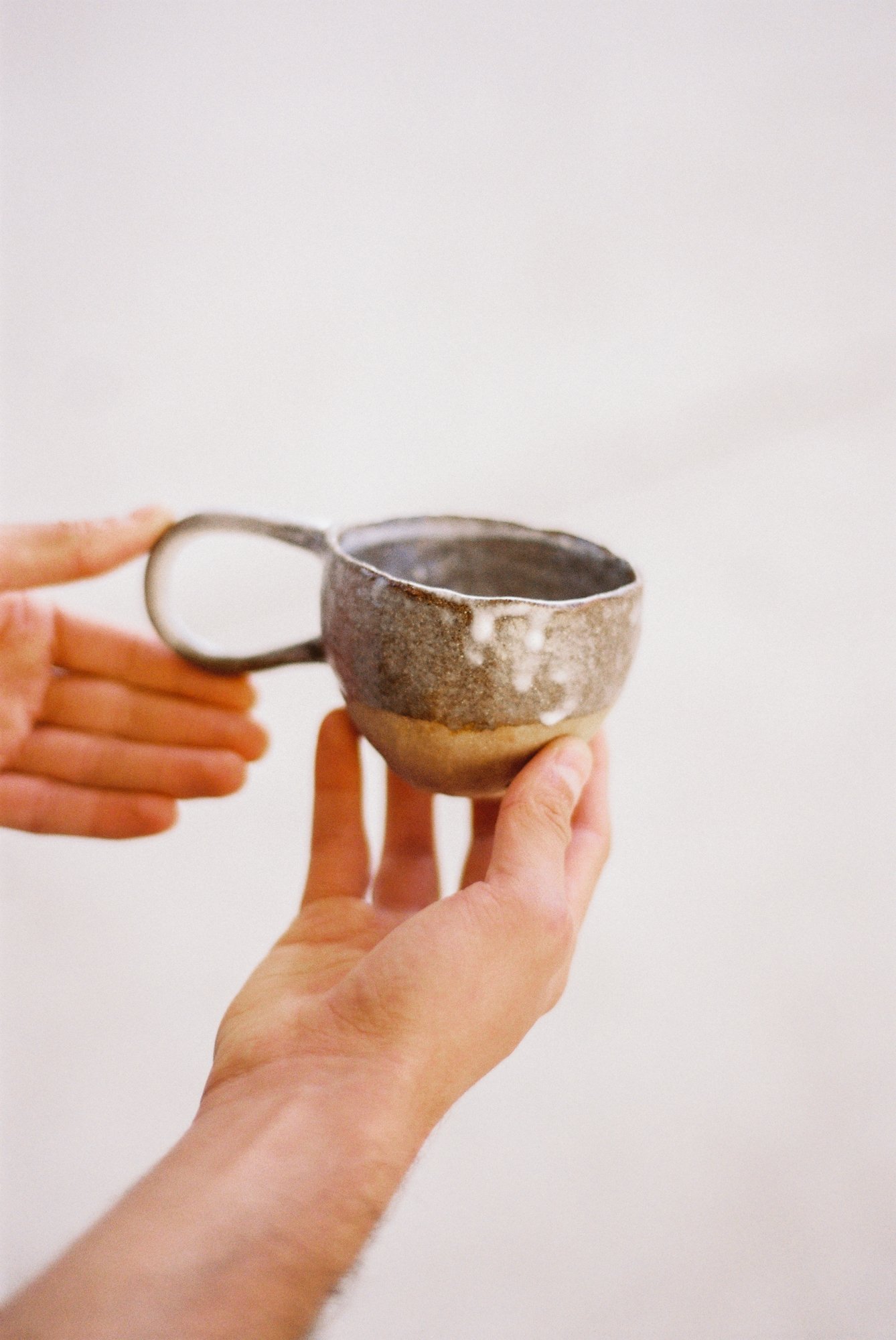 Big hand stoneware cup
