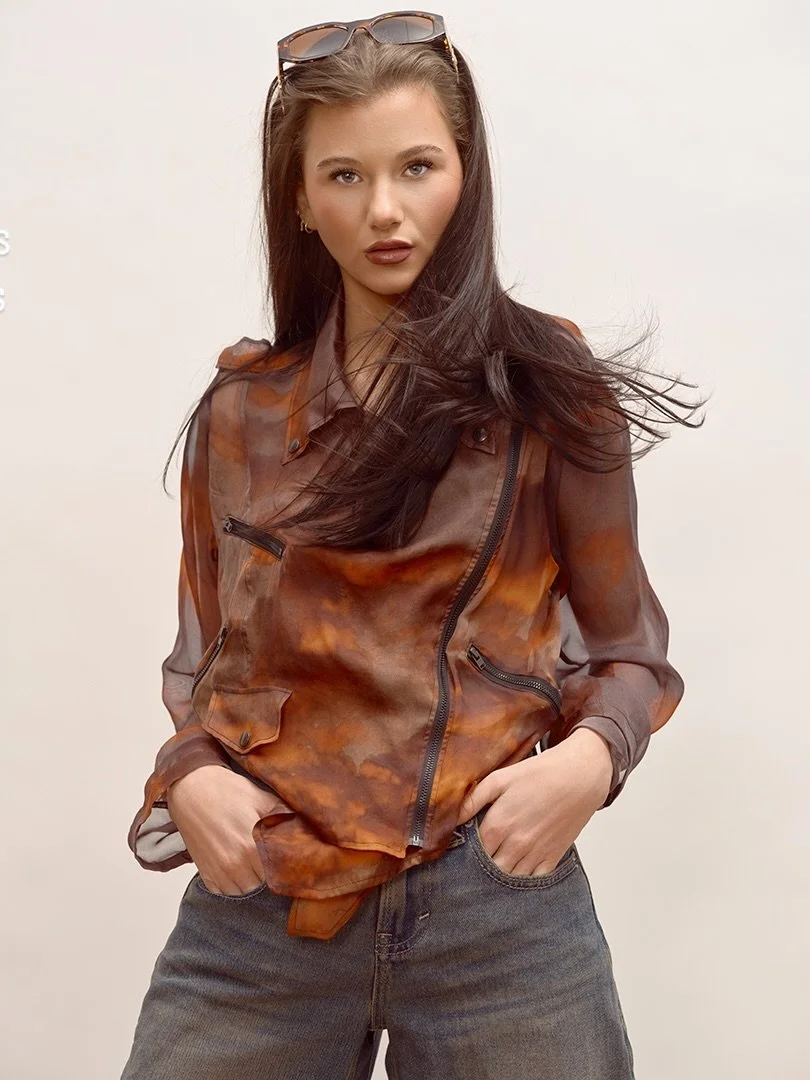 Just doing that creative thing again.
Model @elizabethlhobart 
@amarillomodels Agency
Photo @craigstidham