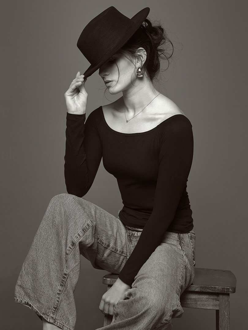 They very elegant @_yeliz__t  in studio.
Classic soft black &amp; white images.
#craigstidham #amarillo #amarillomodels