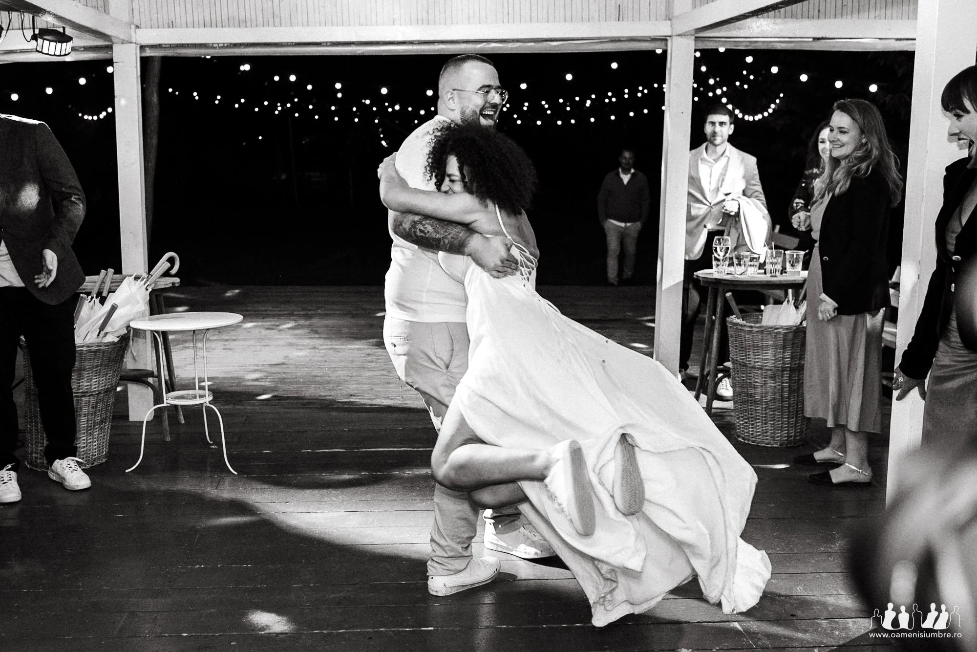 Fotografii de nunta in aer liber The Wedding House_7.jpg