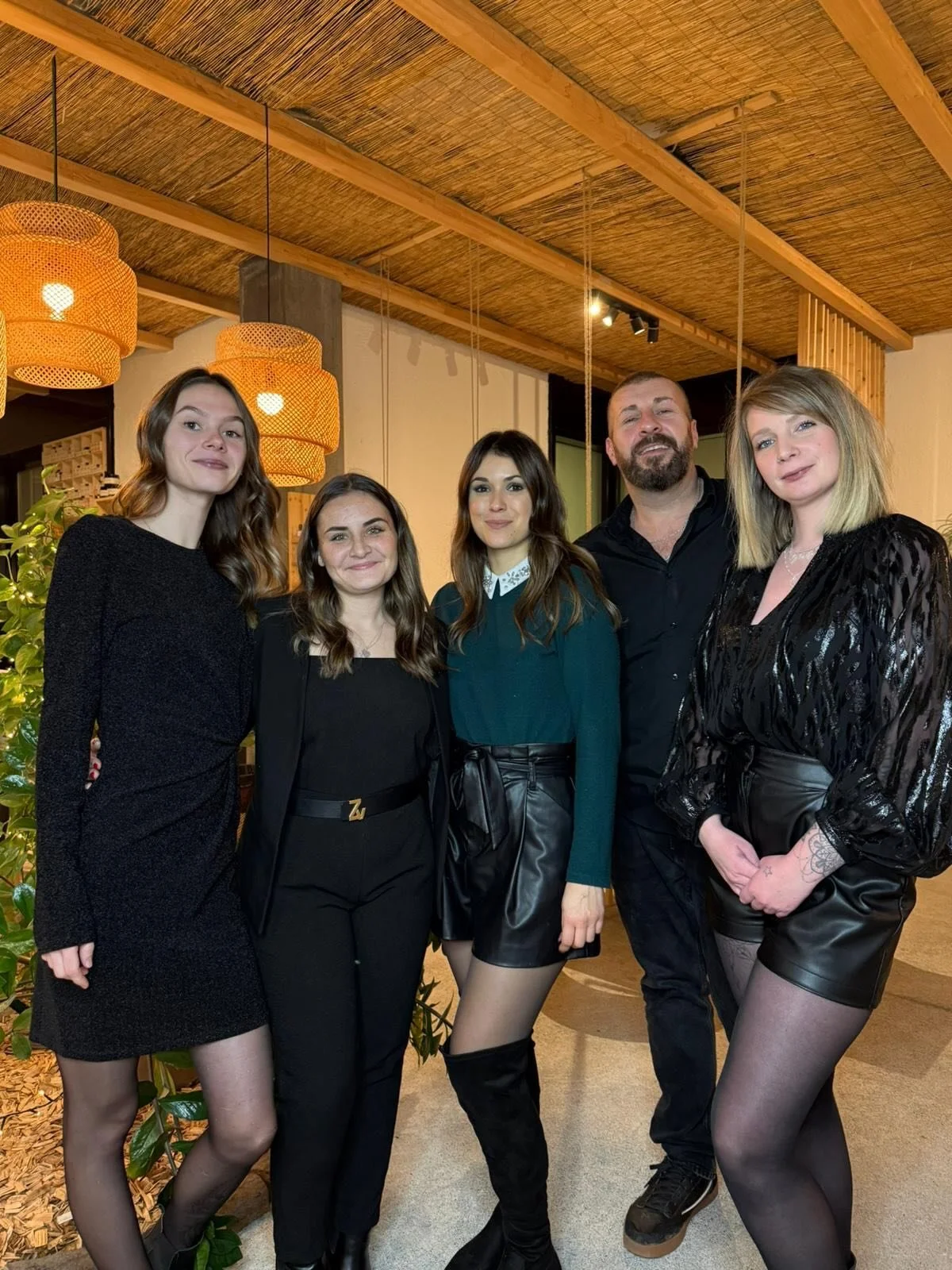 Toute l&rsquo;&eacute;quipe de PACHAMAMA vous souhaite de joyeuses f&ecirc;tes de fin d&rsquo;ann&eacute;e 🎅 🌲 🍾 et vous exprime sa sinc&egrave;re gratitude pour cette ann&eacute;e pass&eacute;e &agrave; vos c&ocirc;t&eacute;s. 🫶🏼
Nous vous donn