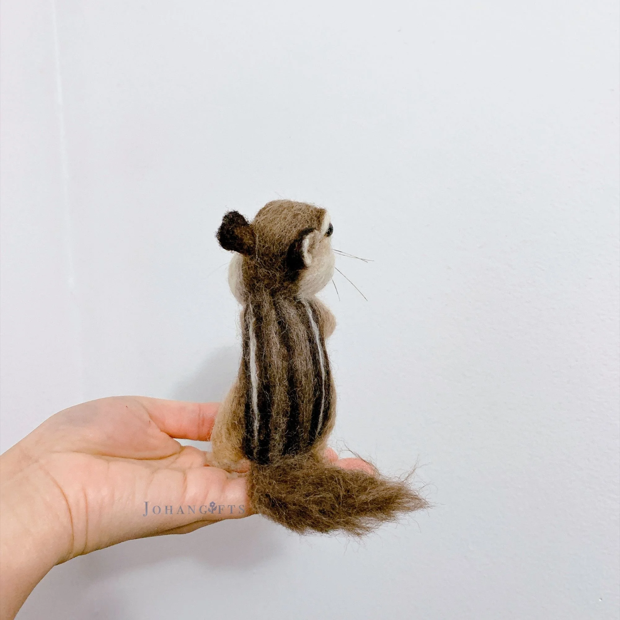 chipmunk-needle-felting-woodland-wildlife-collectible.jpg