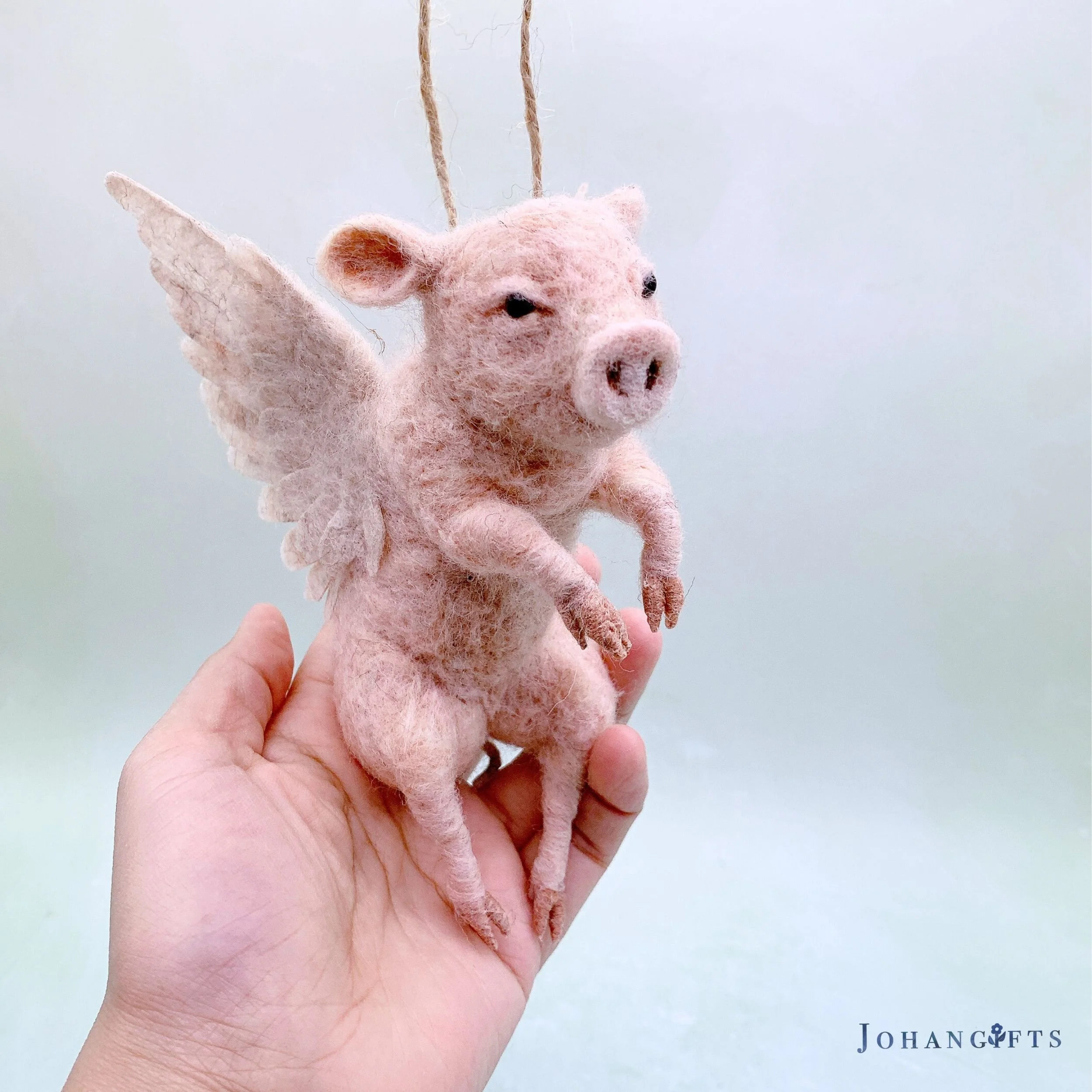 pink-flying-pig-wool-figurine.jpg