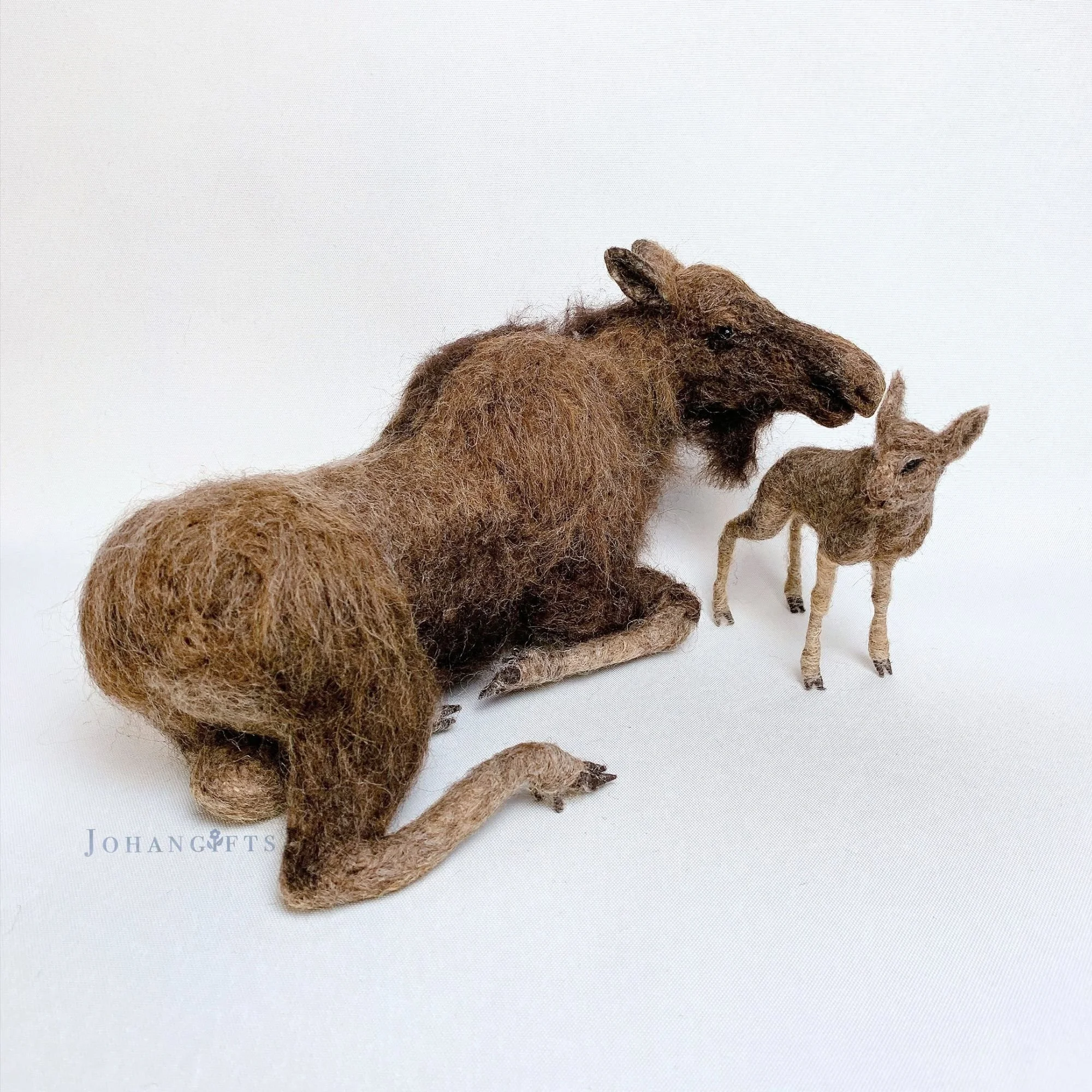 needle-felted-moose-mother-calf-wool-sculpture.jpg