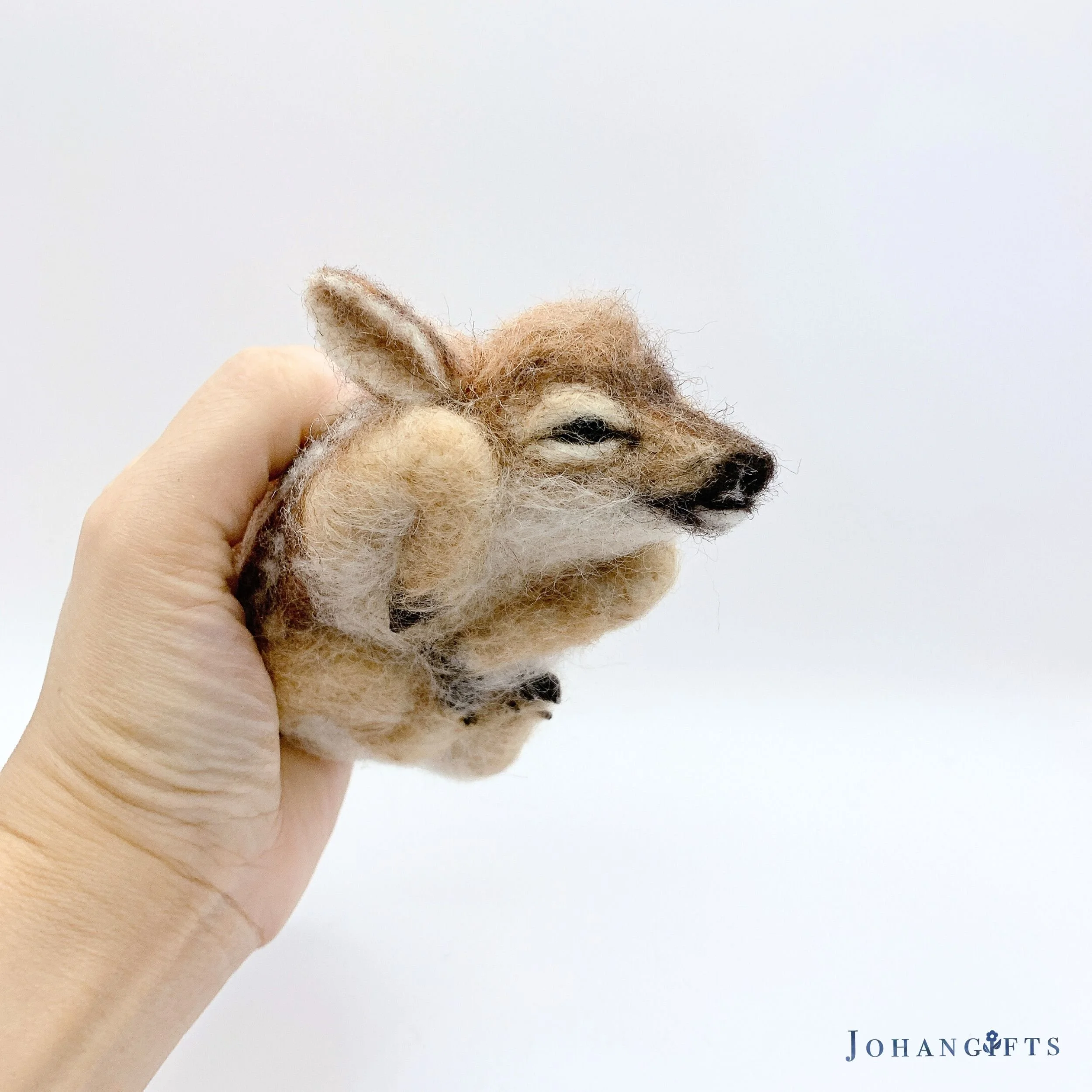 sleeping-deer-felt-animal-figurine.jpg