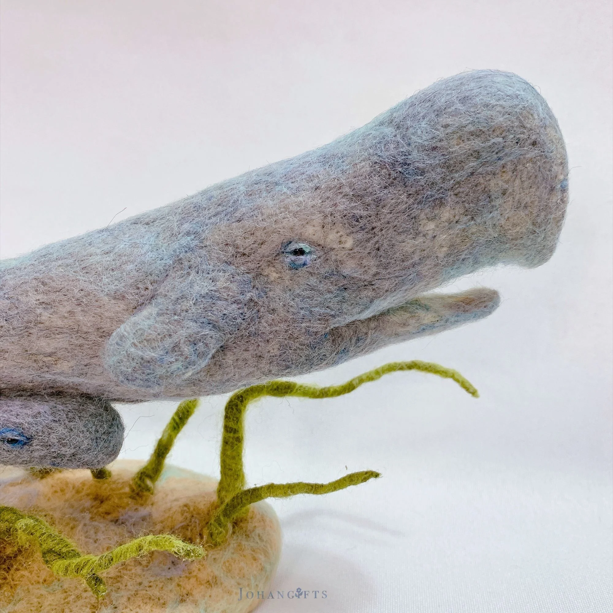 needle-felted-marine-life-wool-diorama.jpg