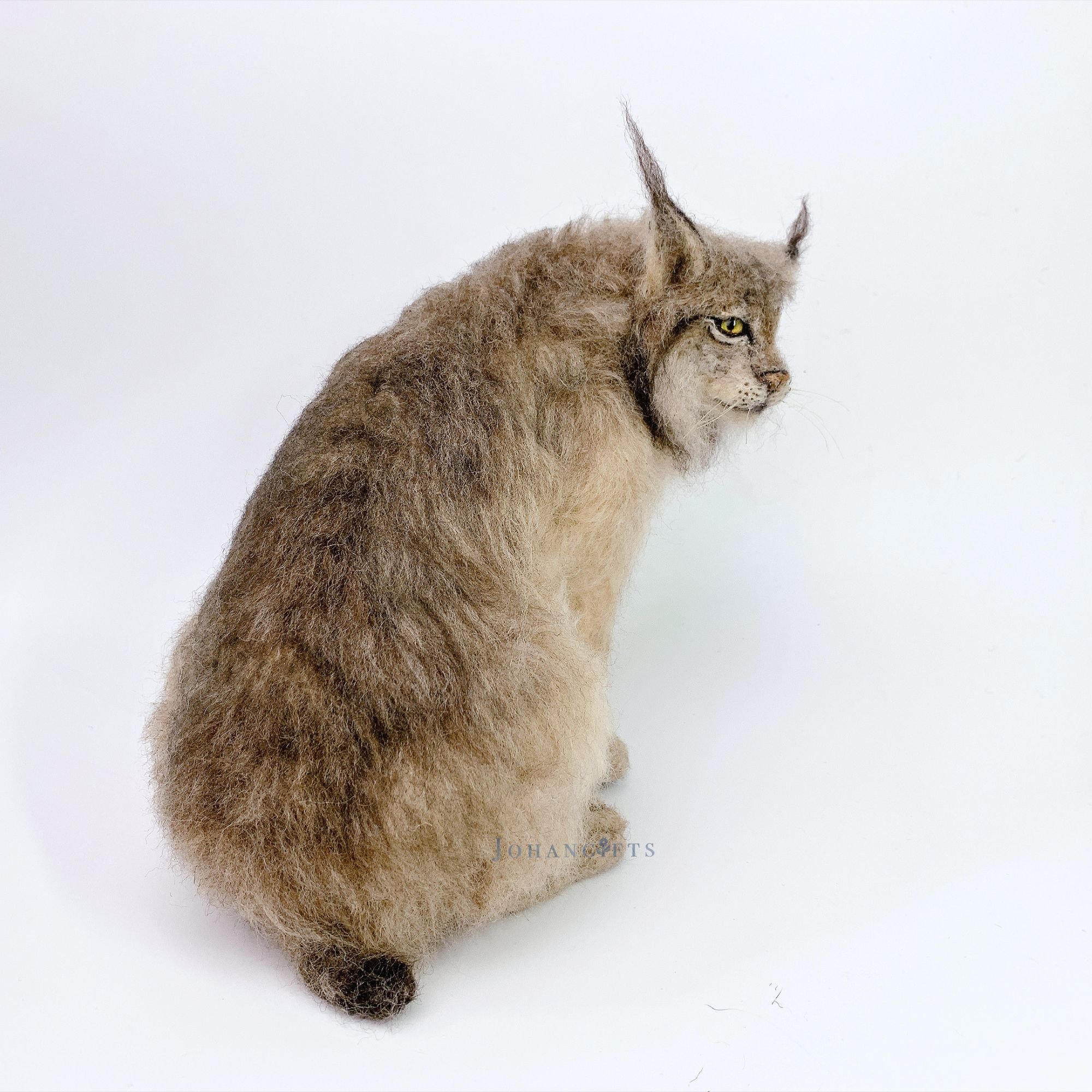 canadian-lynx-fibre-sculpture.jpg