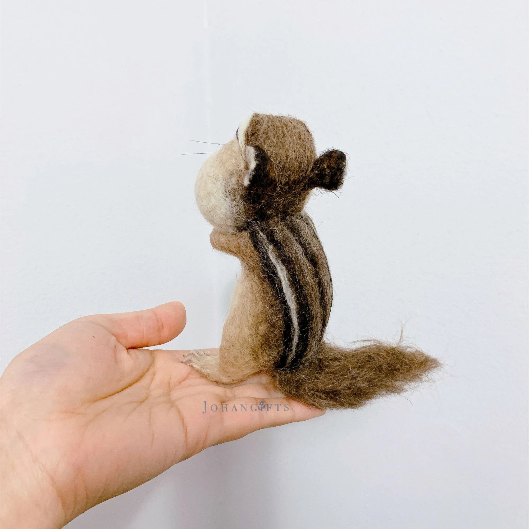 handcrafted-chipmunk-wool-sculpture-nature-lover-gift.jpg