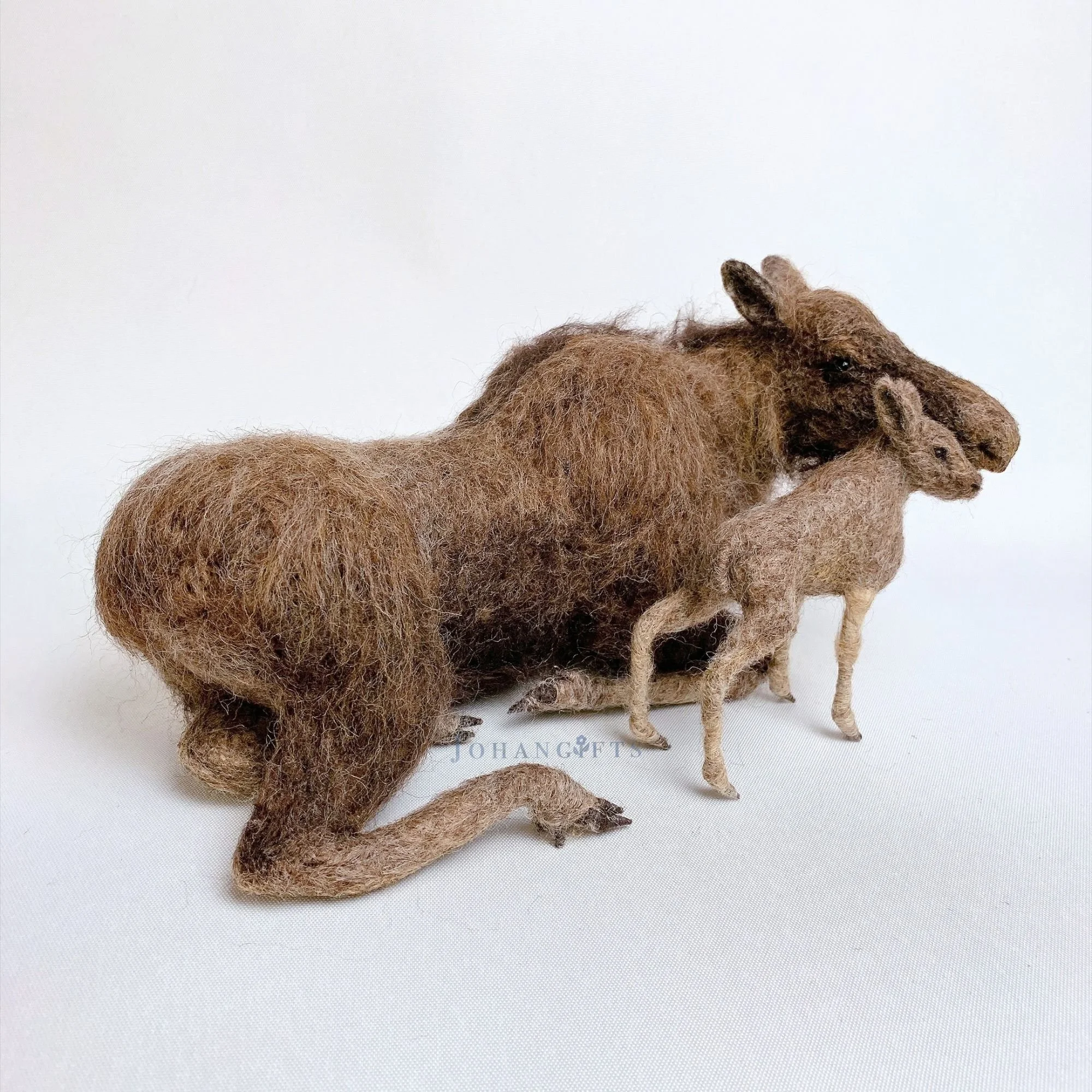 realistic-moose-mother-calf-felt-sculpture.jpg