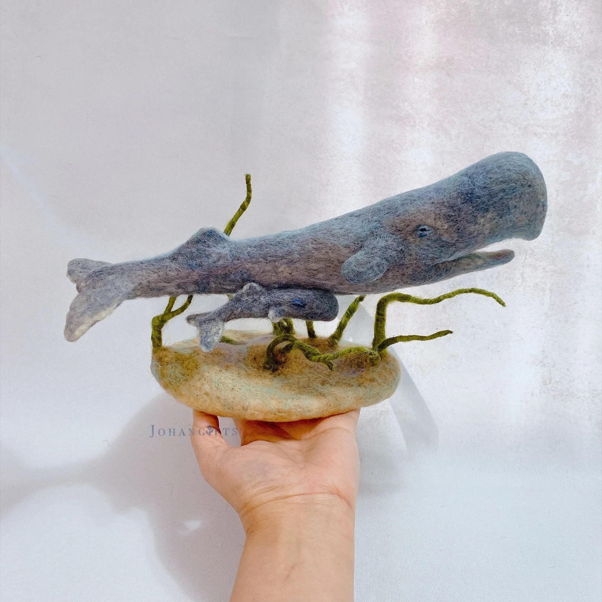 realistic-sperm-whale-fiber-art-sculpture.jpg