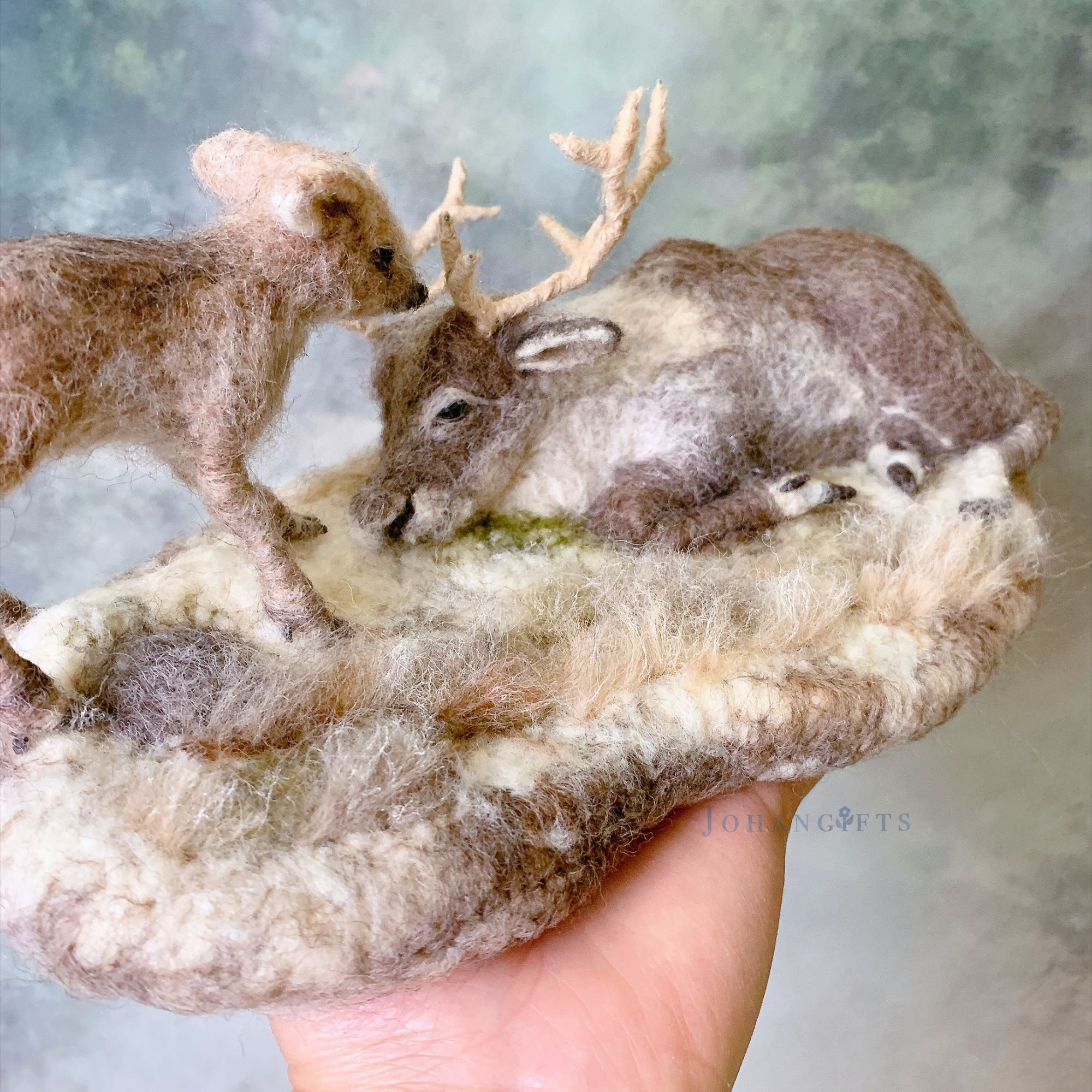 handcrafted-caribou-calf-wool-animal-figurines.jpg