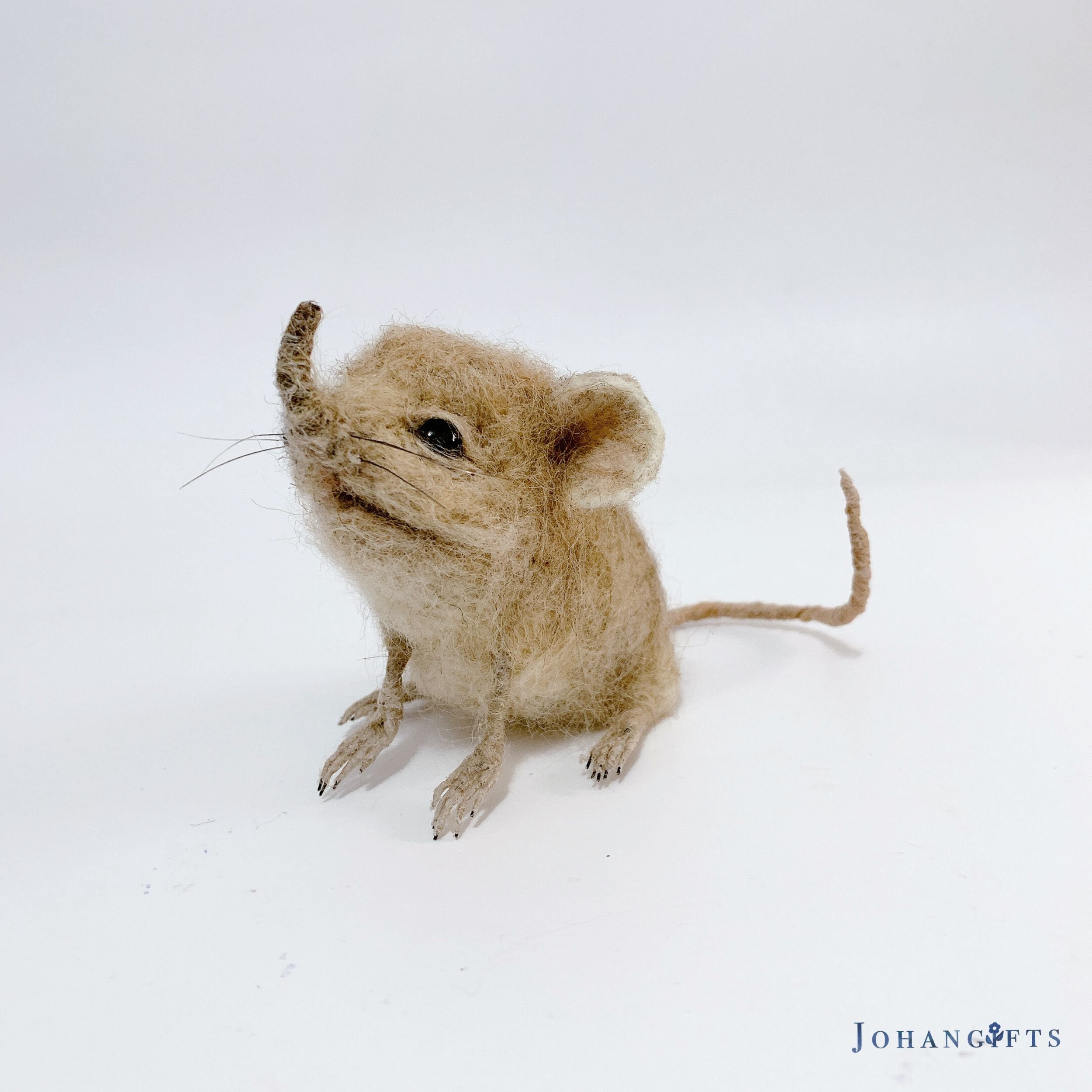 lifelike-elephant-shrew-wool-art.jpg