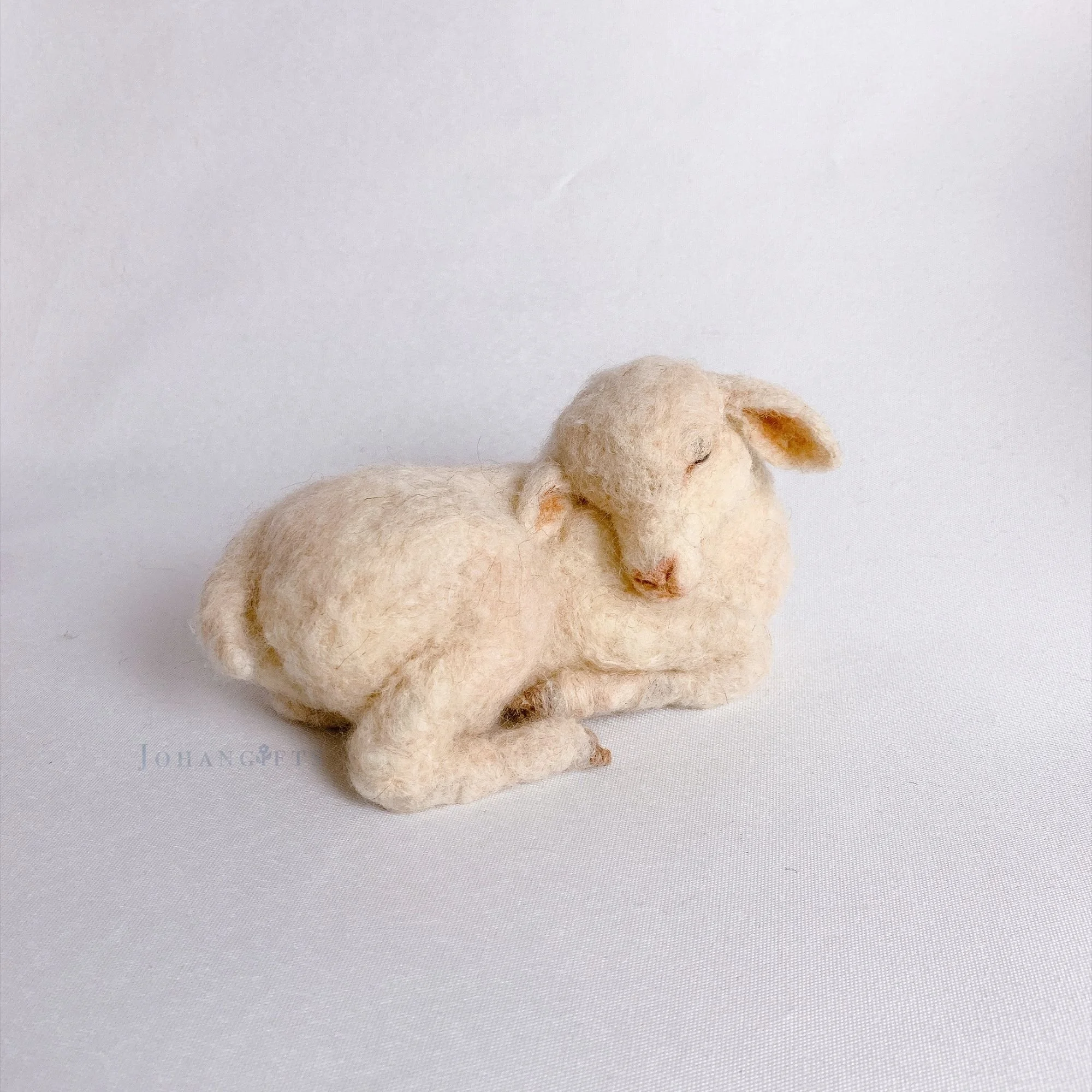 elegant-sleeping-lamb-needle-felted-art.jpg