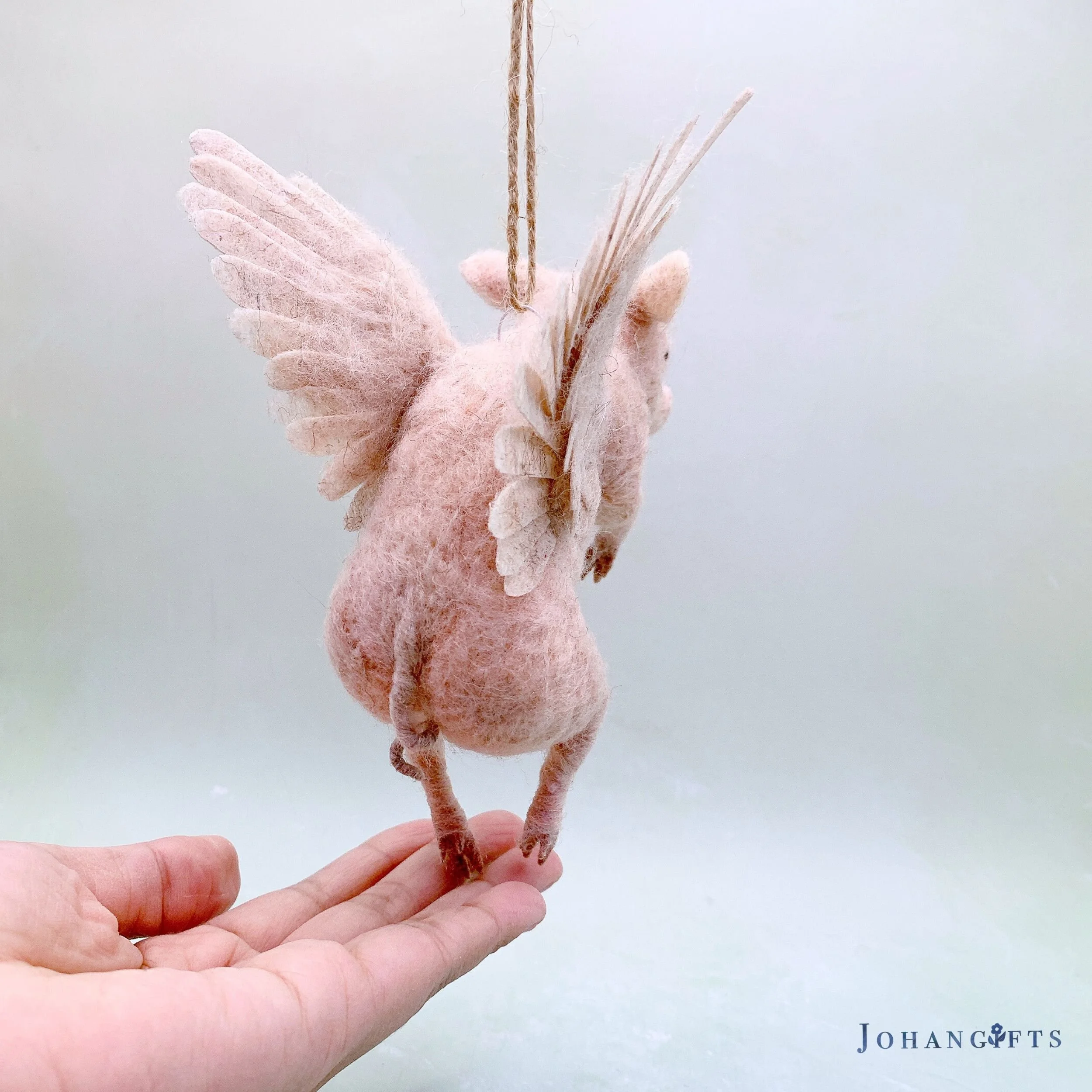 flying-pig-nursery-room-decor.jpg