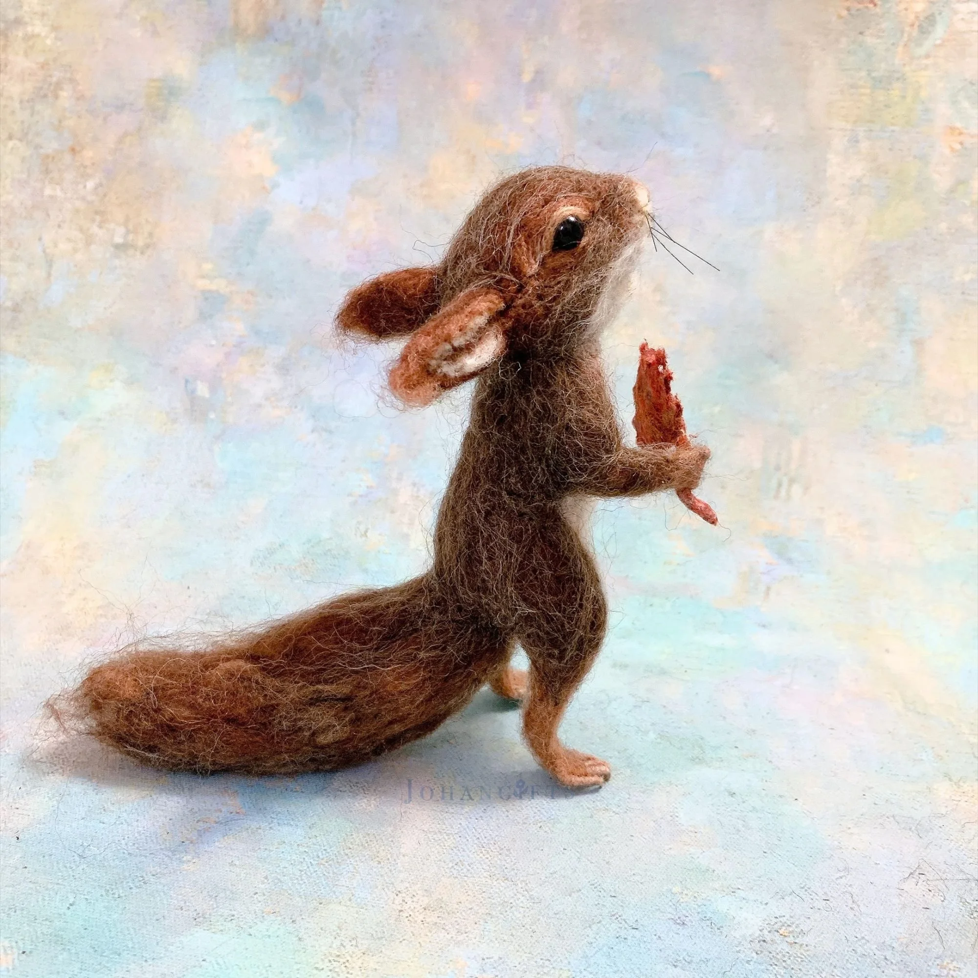 needle-felted-squirrel-side-view-autumn-sculpture.jpg