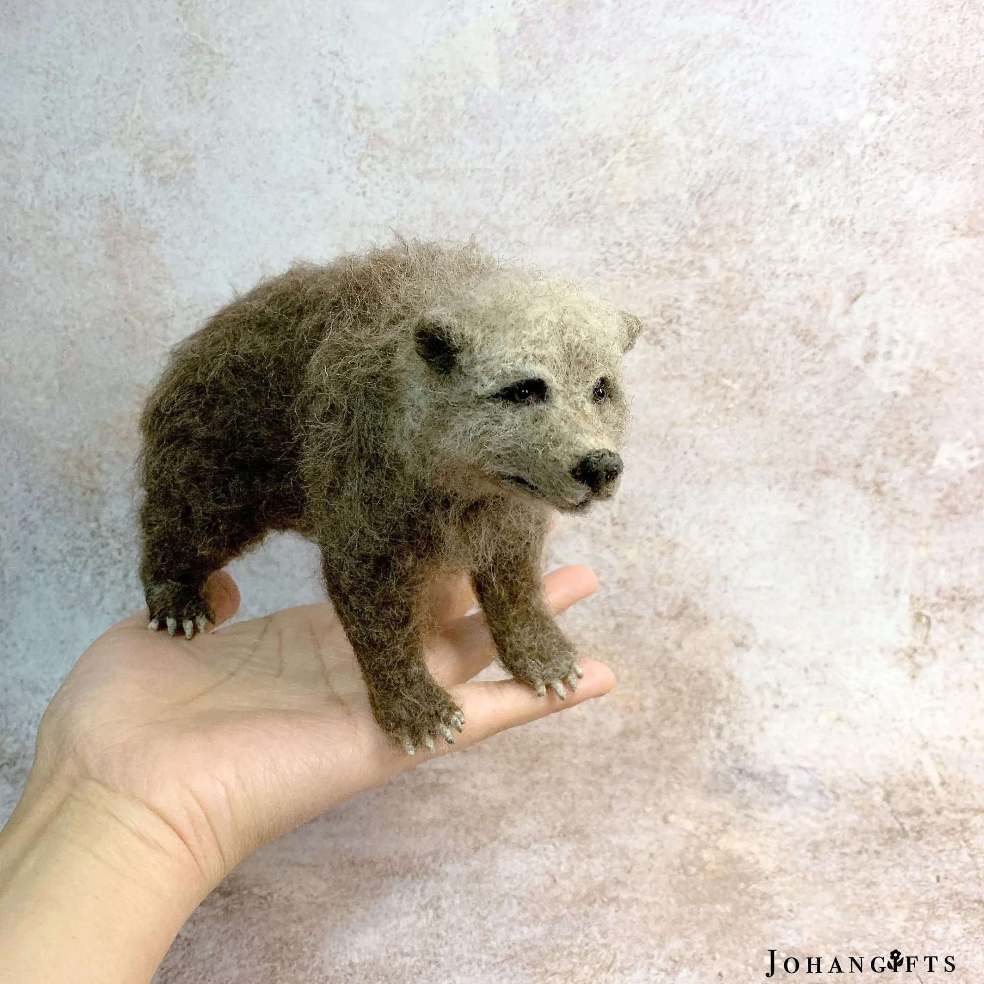 Brown bear | 2026