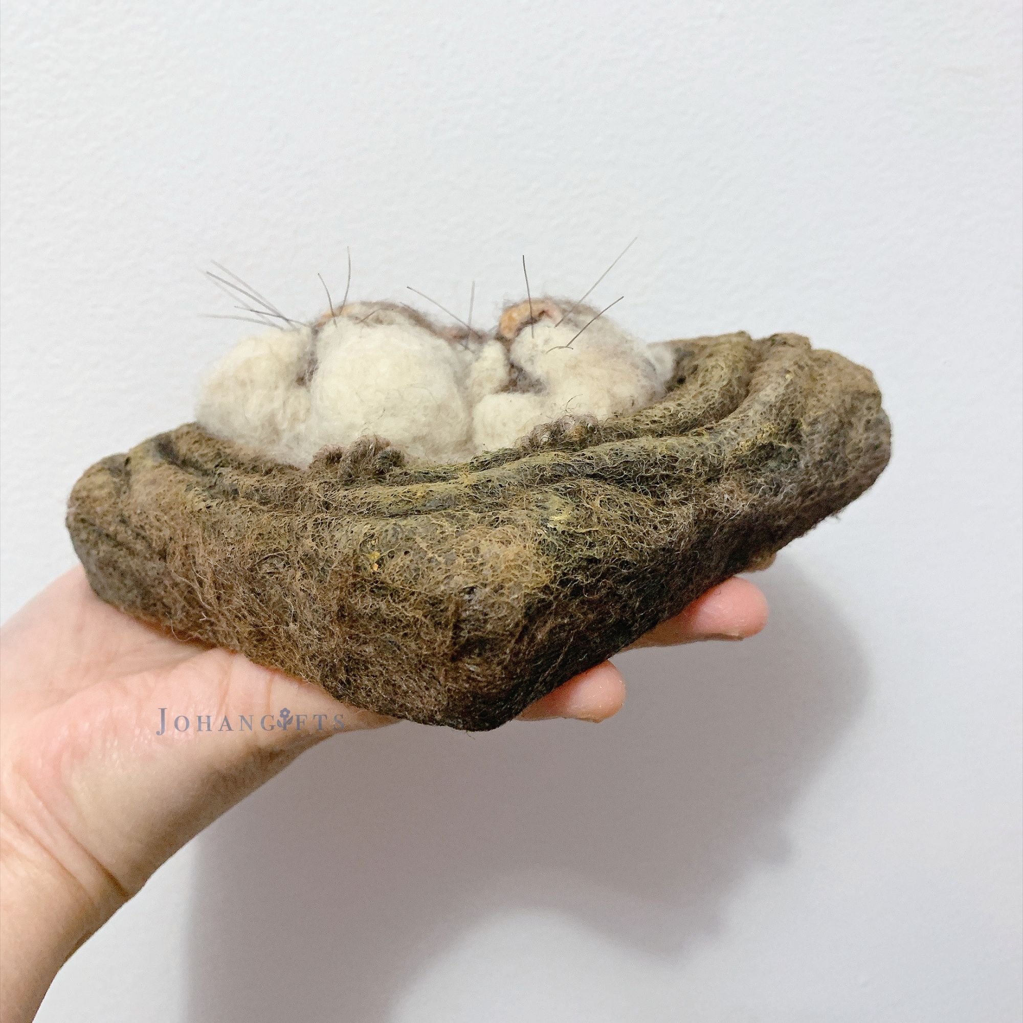 three-chipmunks-wool-diorama-handmade-wildlife-art.jpg