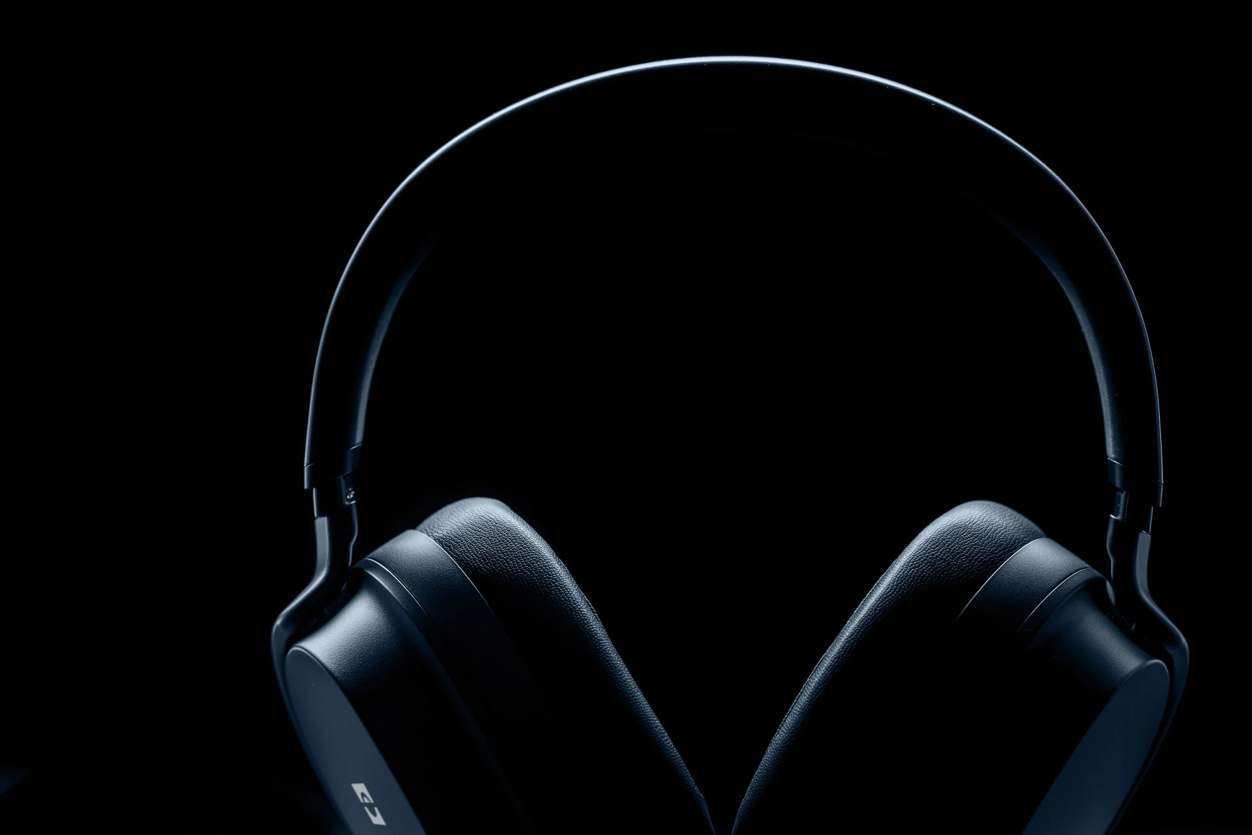 Zafire Headphones (New)-min.jpg