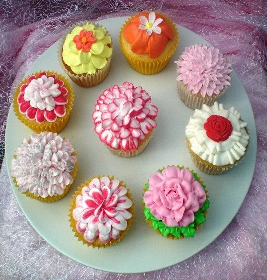 flower cupcakes.jpg