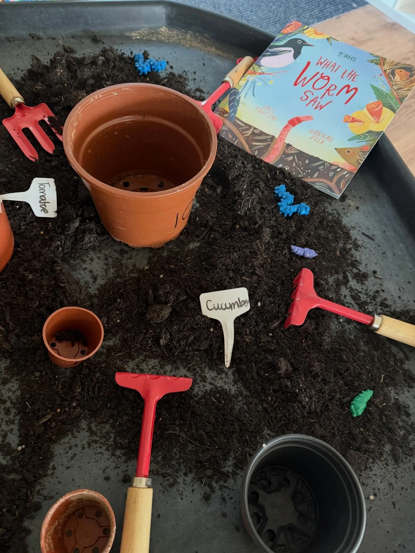 A wonderful start to our week exploring Soil 🪱
..
The children have enjoyed singing &ldquo;There&rsquo;s a worm at the bottom of the garden&rdquo; sharing stories including Superworm and What the Worm Saw, whilst engaging in lots of hands on sensory