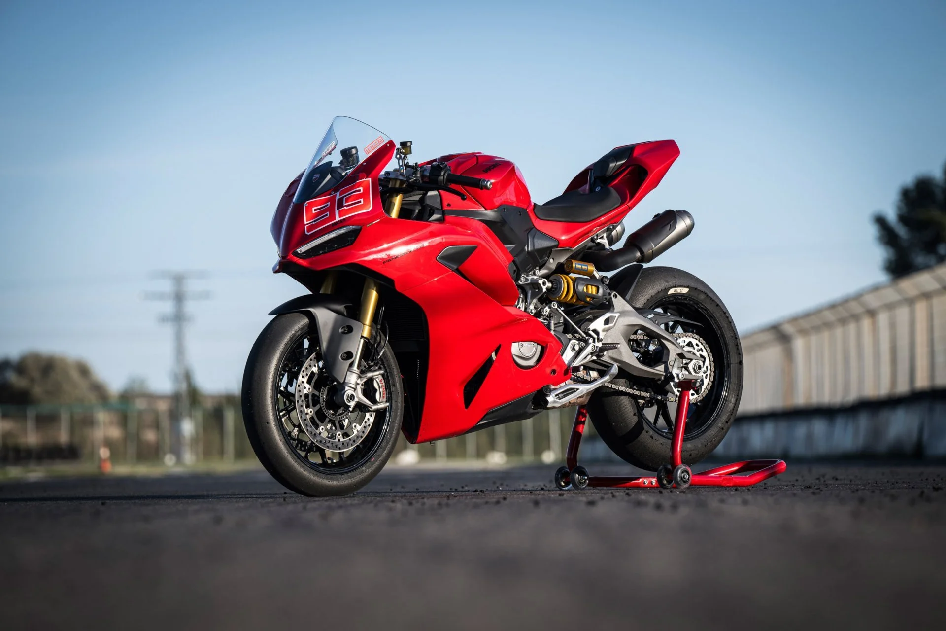 Panigale V4 <br> Få 20 000 kr att handla för!