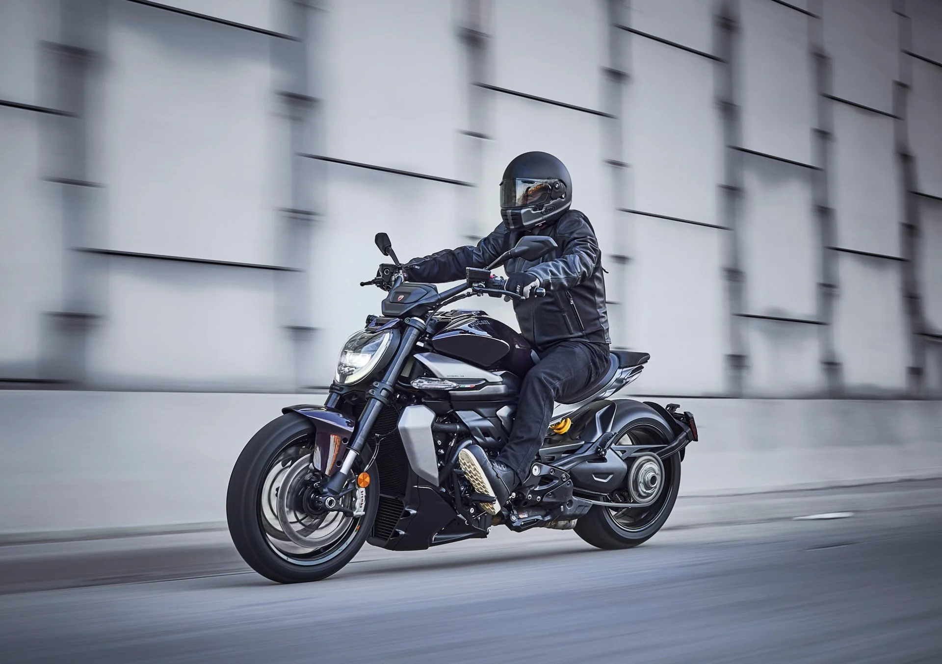 Diavel / XDiavel <br> Få 20 000 kr att handla för!