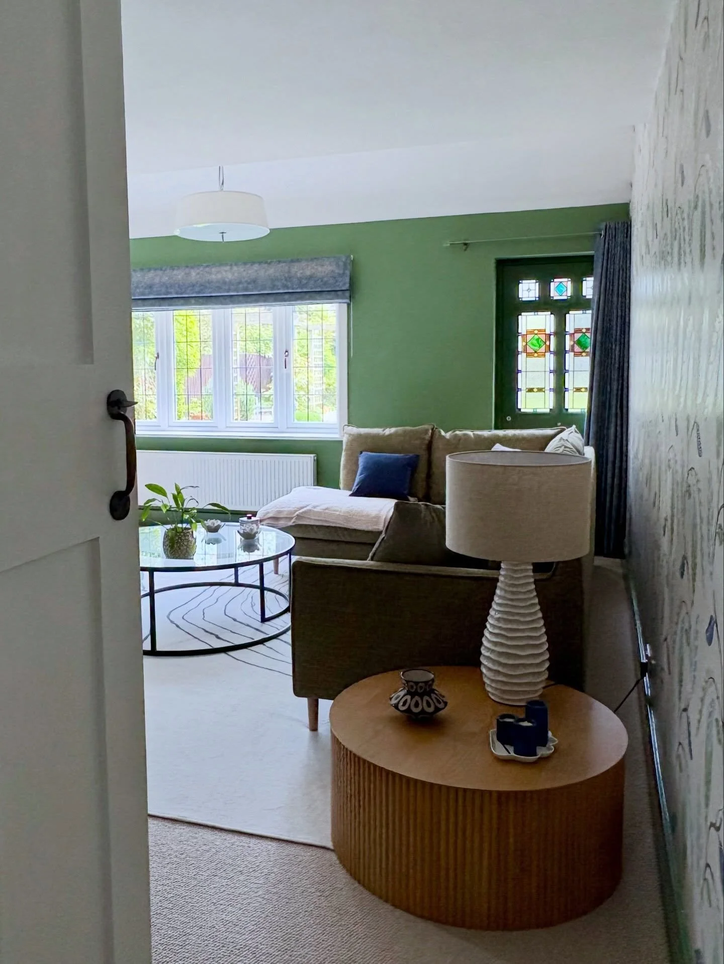 I just popped in to visit one of my clients to see how their room is coming along (they&rsquo;ve project managed this one themselves using my concept design). 

So please with this incredible wallpaper by @ninacampbellltd - it&rsquo;s just stunning a