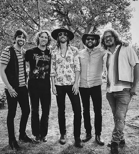 River Lynch &amp; The Spirit Makers 